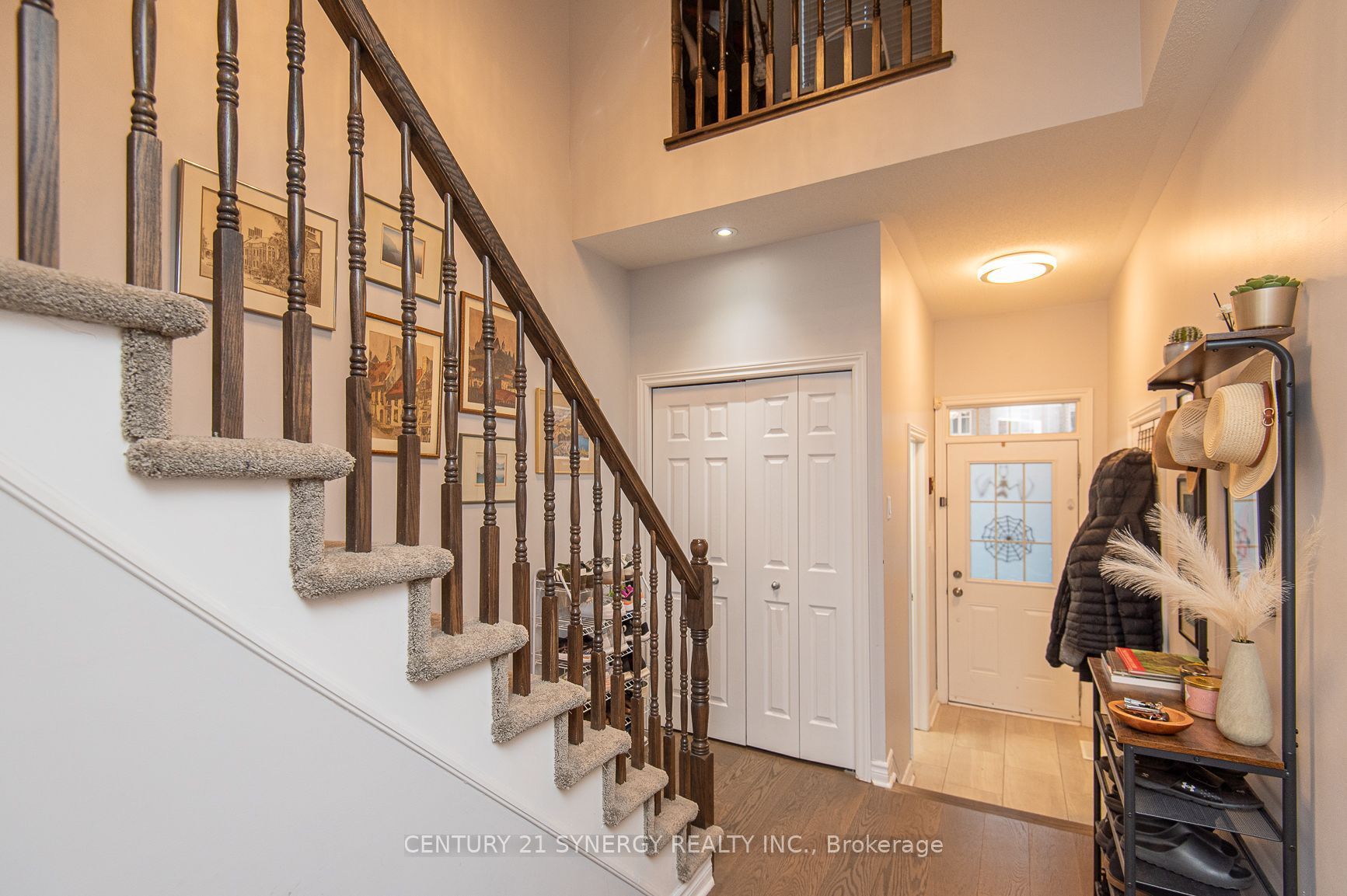 2025 Pennyroyal Crescent Property Photo 5