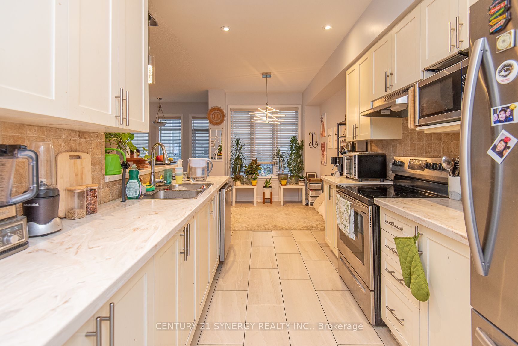 2025 Pennyroyal Crescent Property Photo 7
