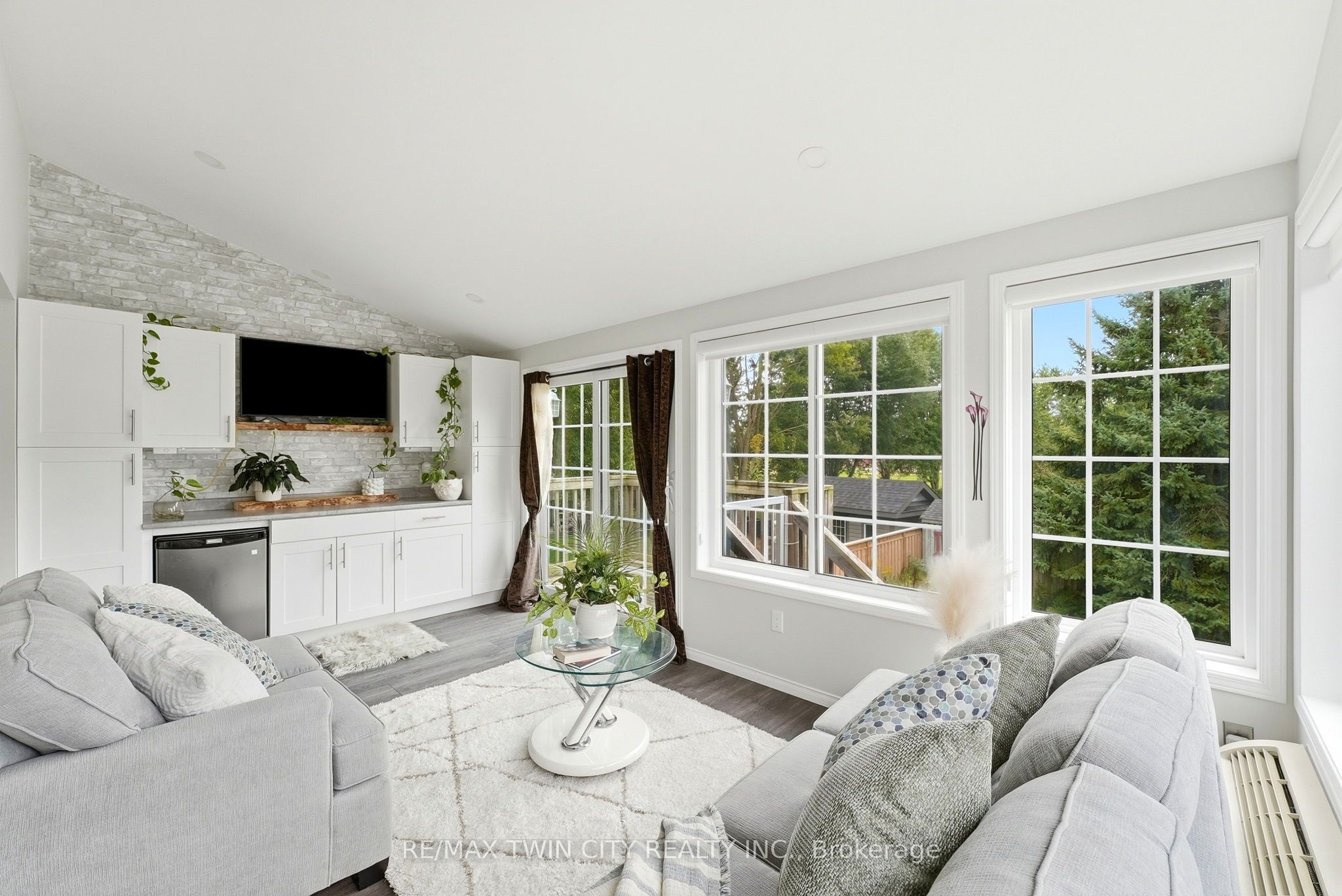 283 Fennel Street Property Photo 9