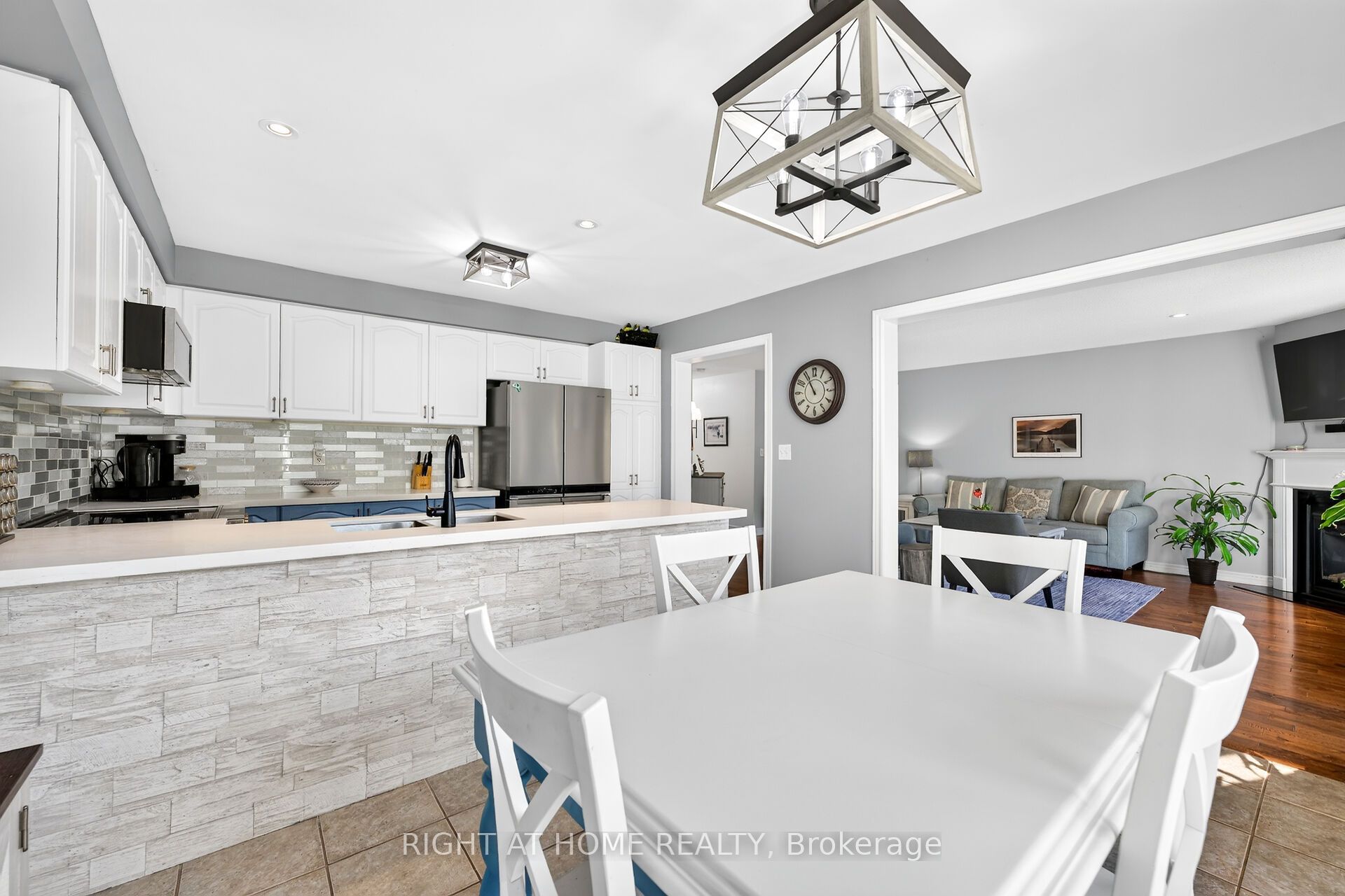 54 Vinifera Drive Property Photo 10