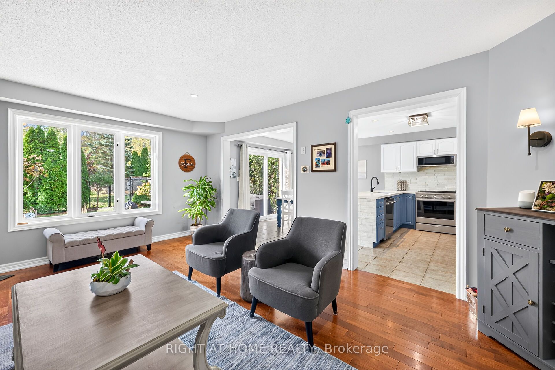 54 Vinifera Drive Property Photo 14