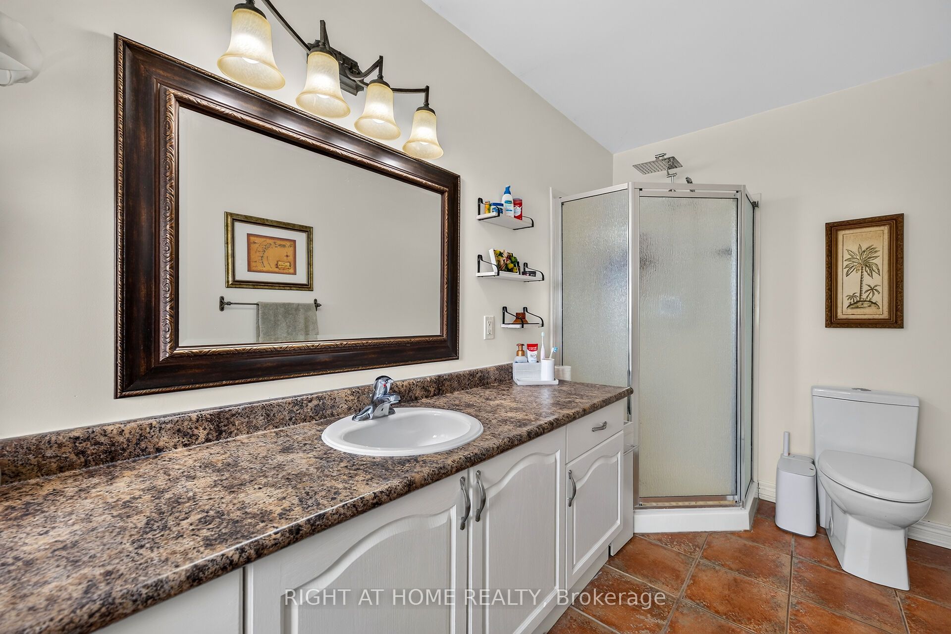 54 Vinifera Drive Property Photo 20