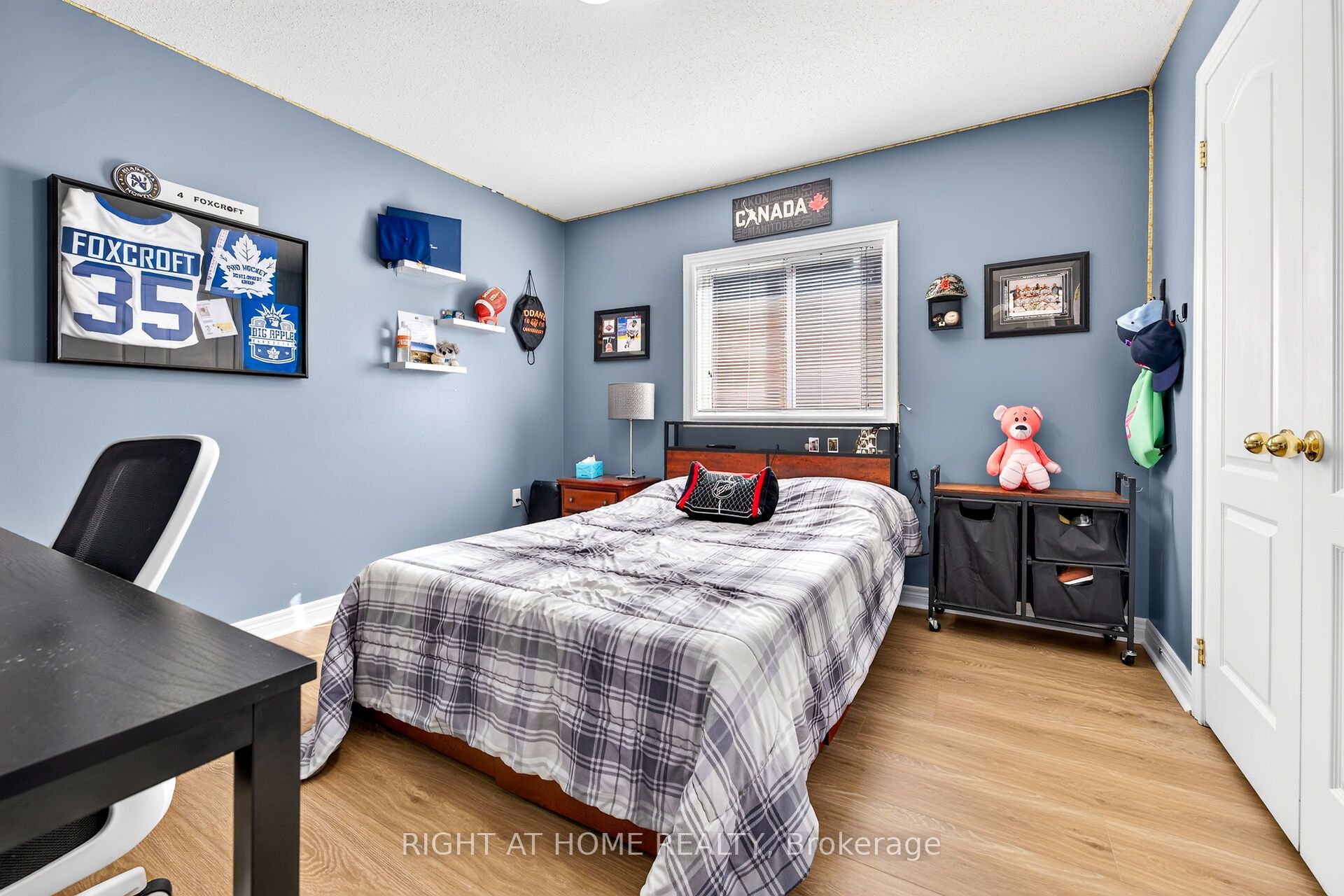 54 Vinifera Drive Property Photo 22
