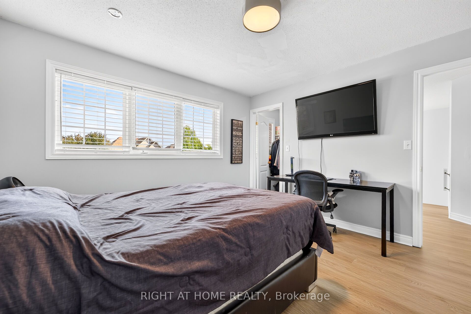 54 Vinifera Drive Property Photo 24
