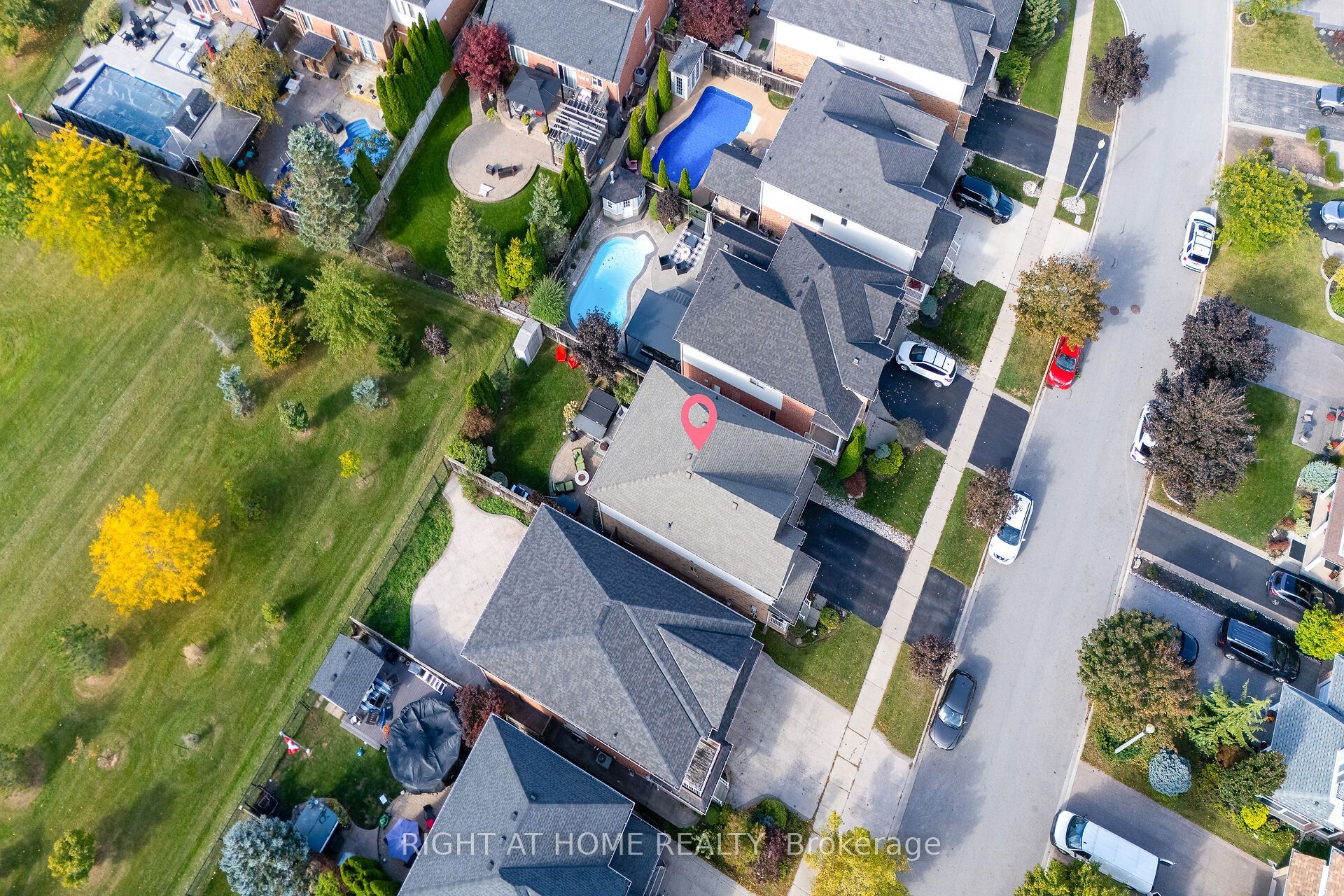 54 Vinifera Drive Property Photo 37