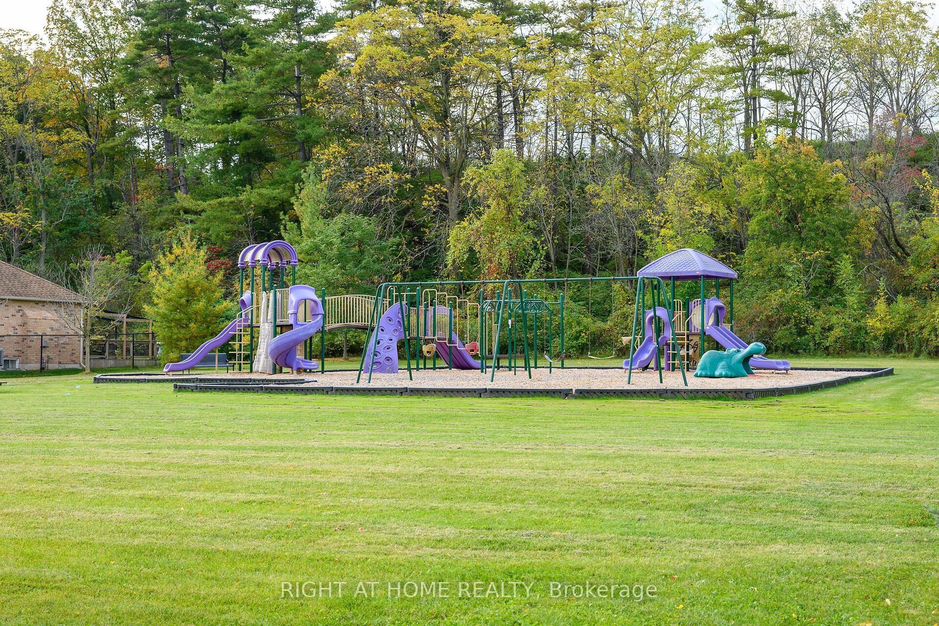 54 Vinifera Drive Property Photo 41