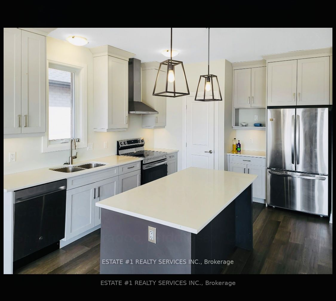 2047 Lockwood Crescent Property Photo 12