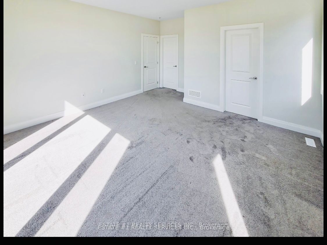 2047 Lockwood Crescent Property Photo 24