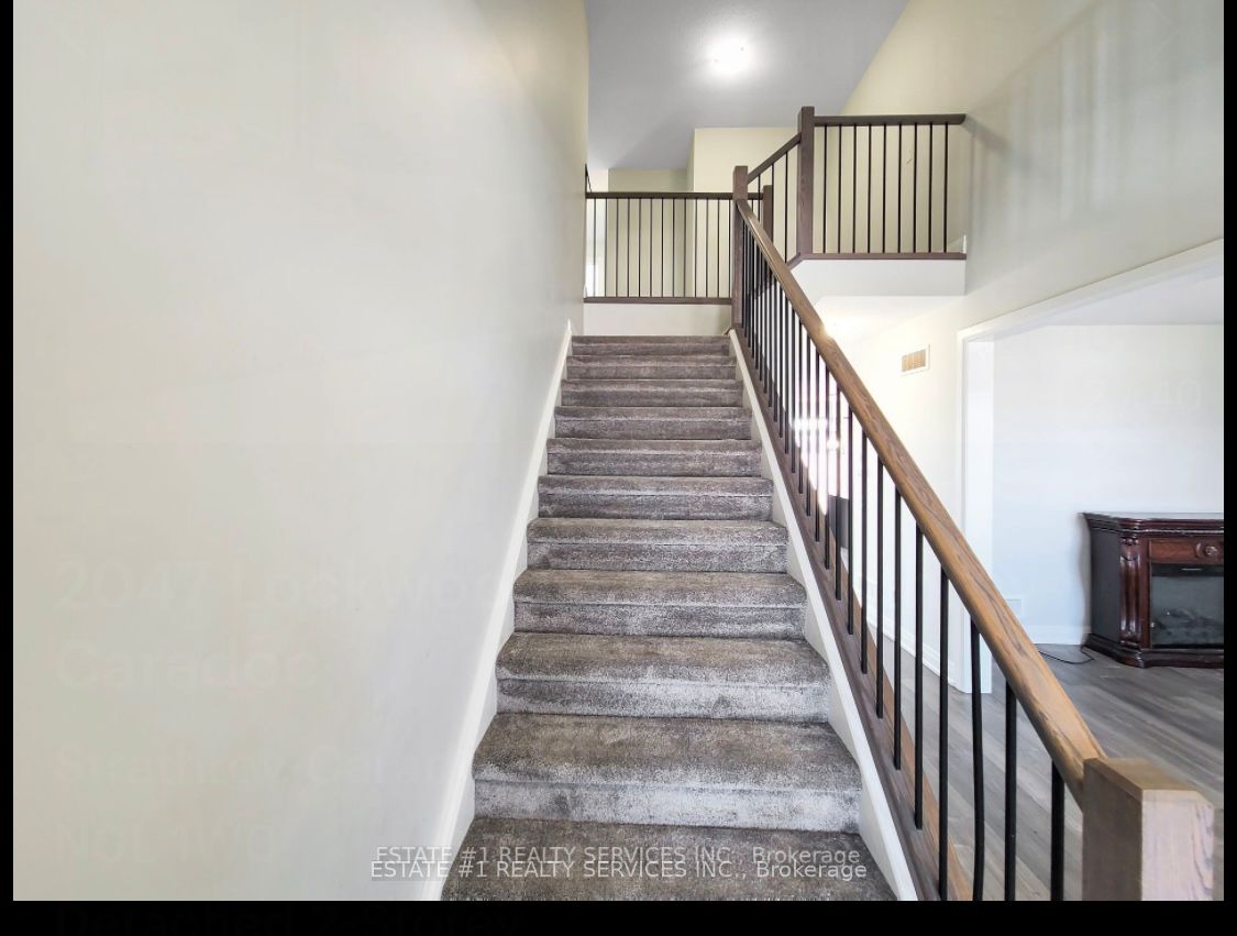 2047 Lockwood Crescent Property Photo 29