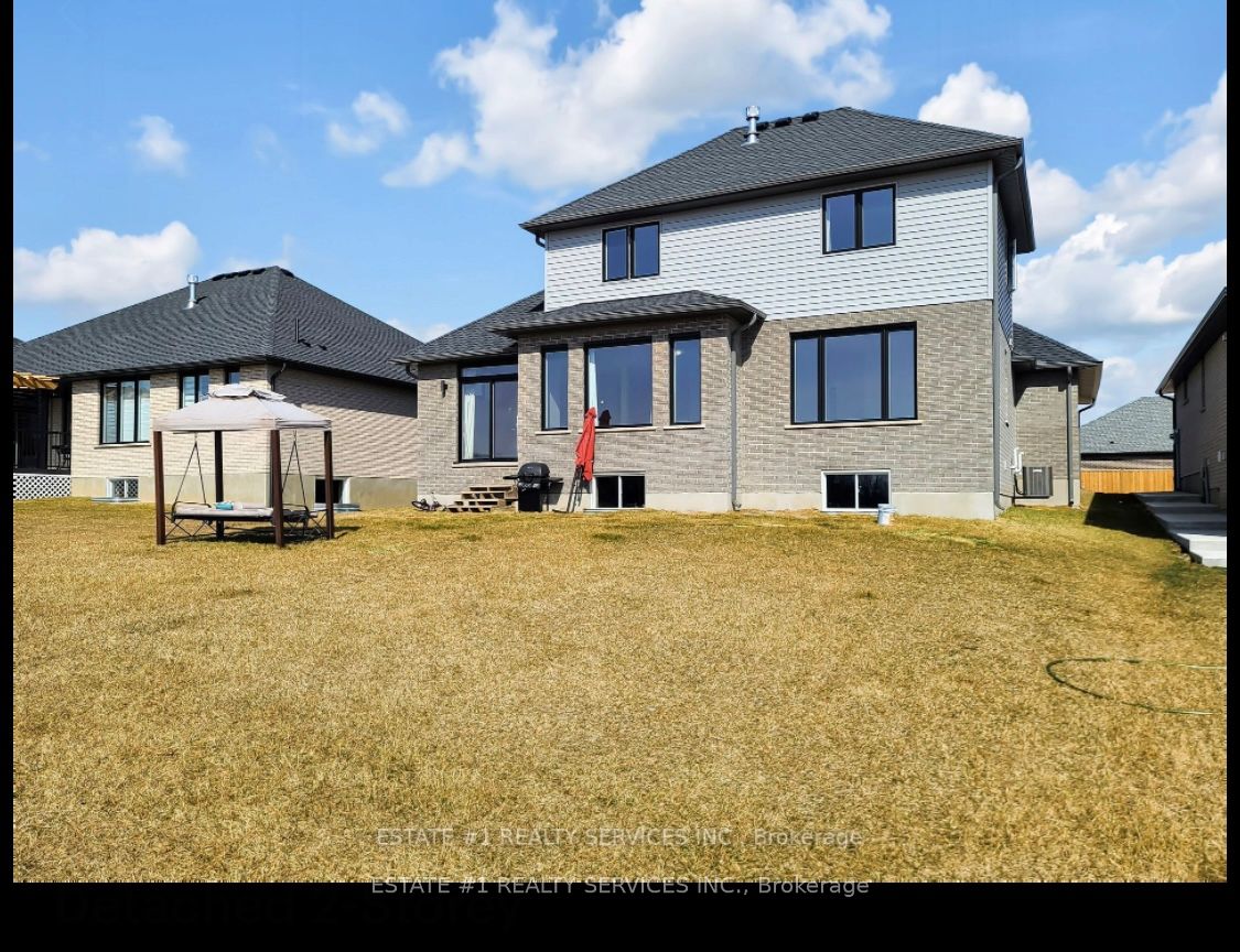 2047 Lockwood Crescent Property Photo 37