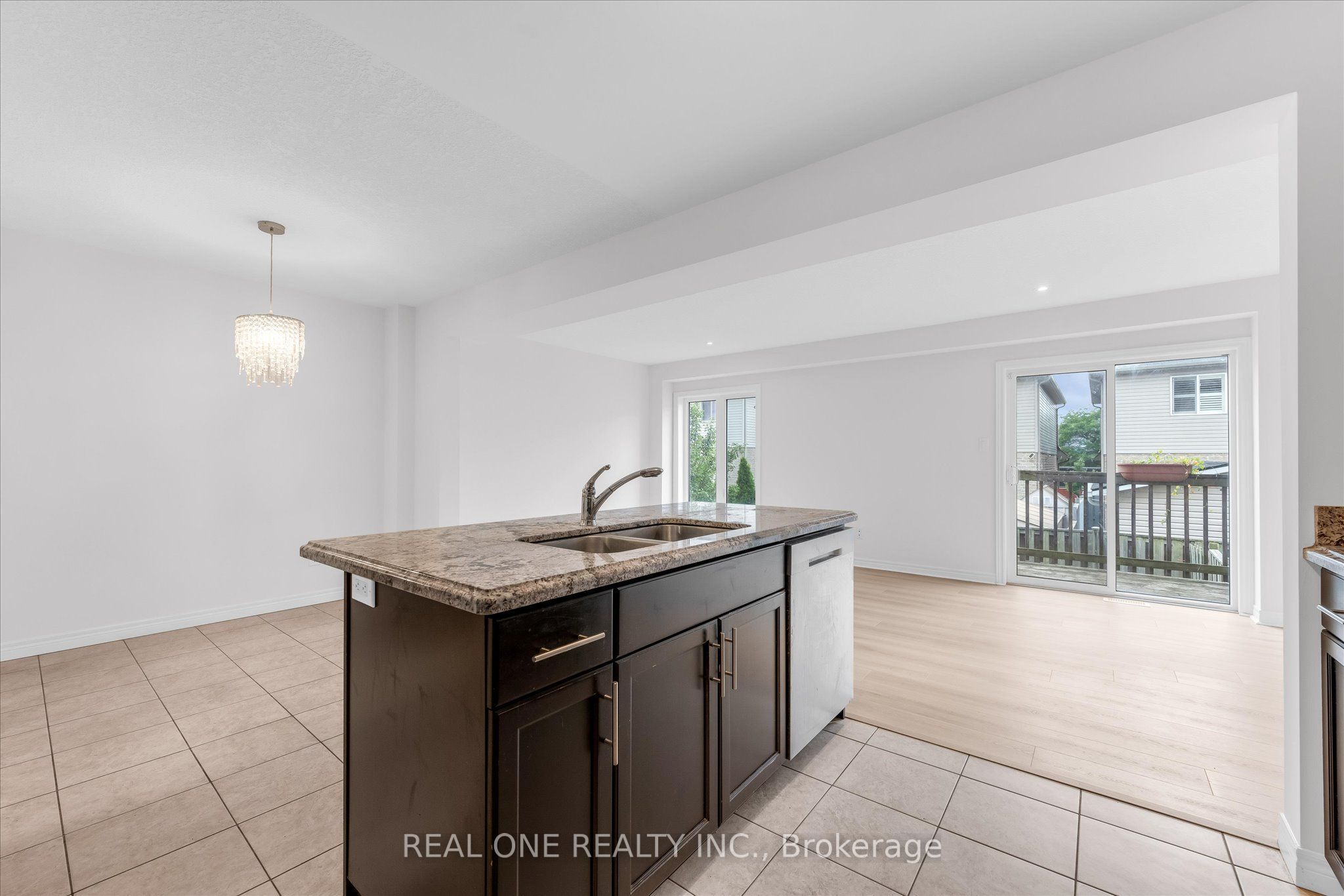 70 Highgate Drive 19 Property Photo 7