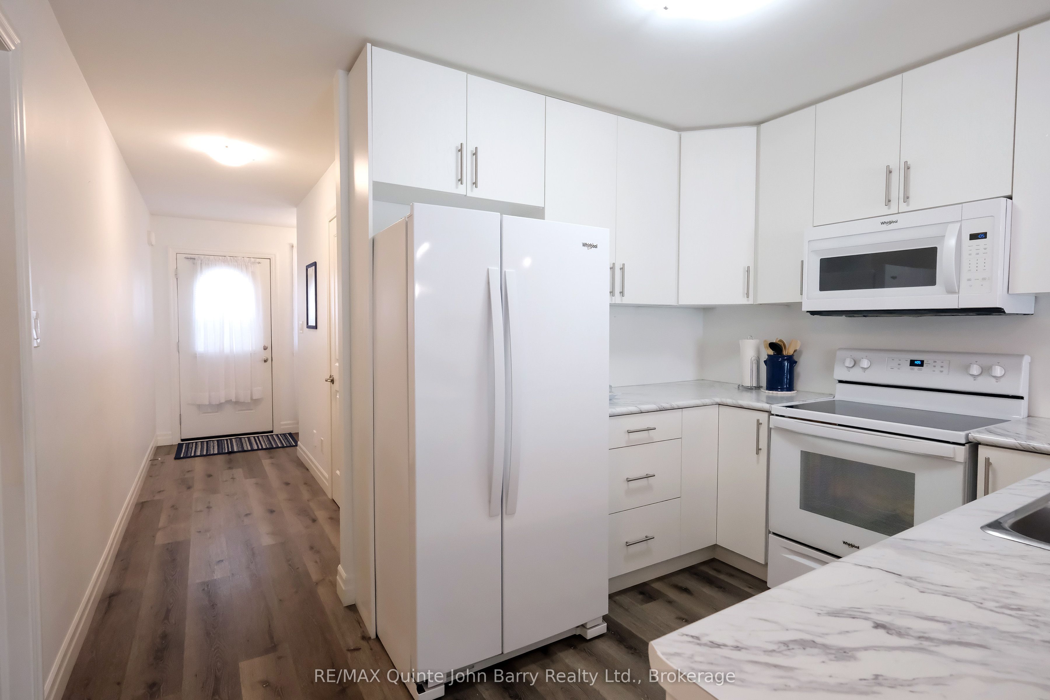 25 Hillside Meadow Drive Property Photo 7
