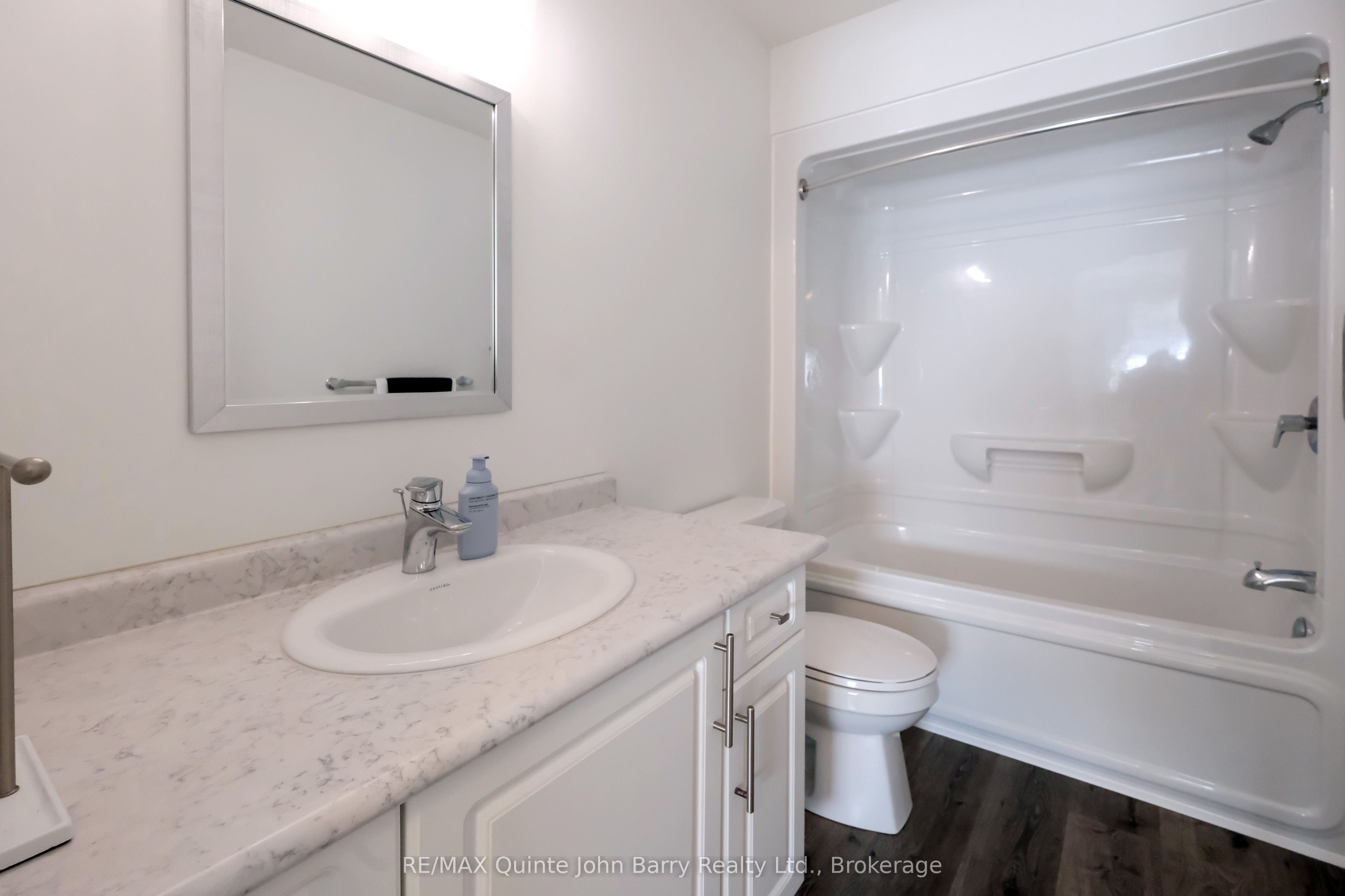 25 Hillside Meadow Drive Property Photo 15