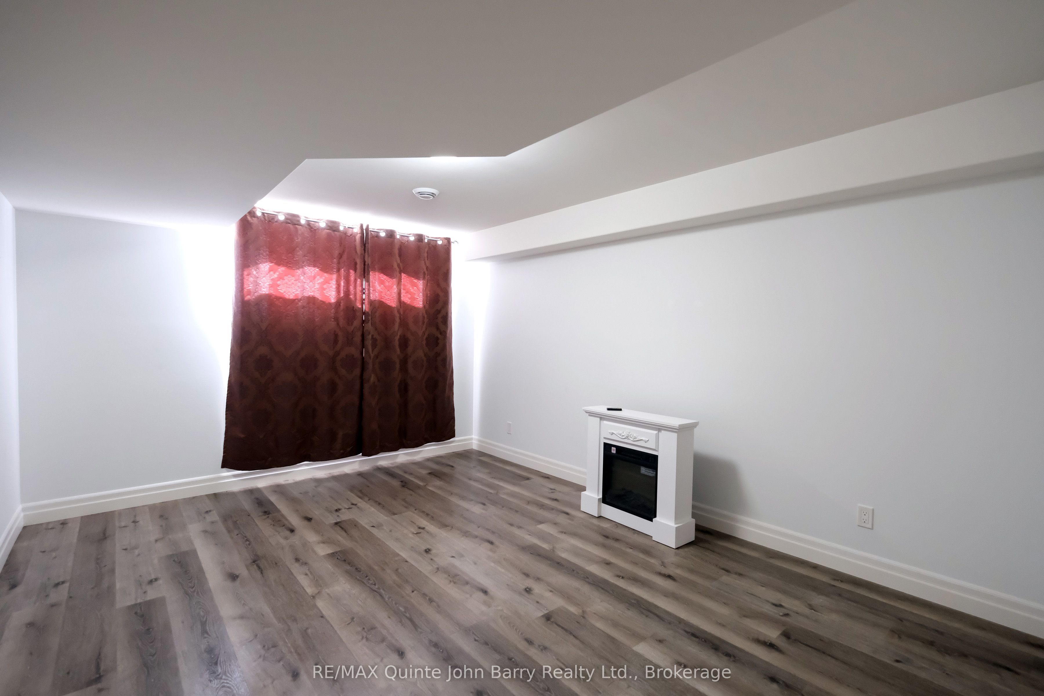 25 Hillside Meadow Drive Property Photo 19
