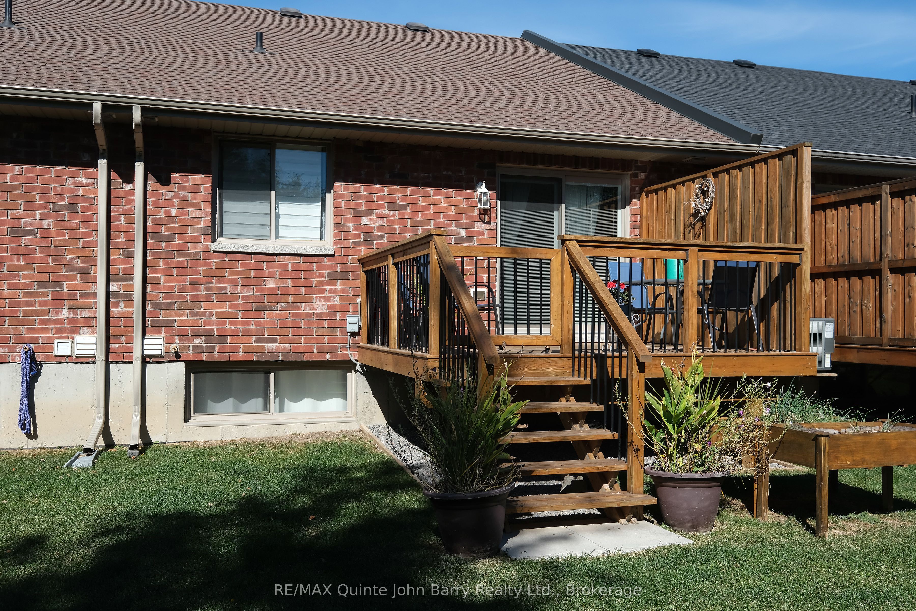 25 Hillside Meadow Drive Property Photo 24