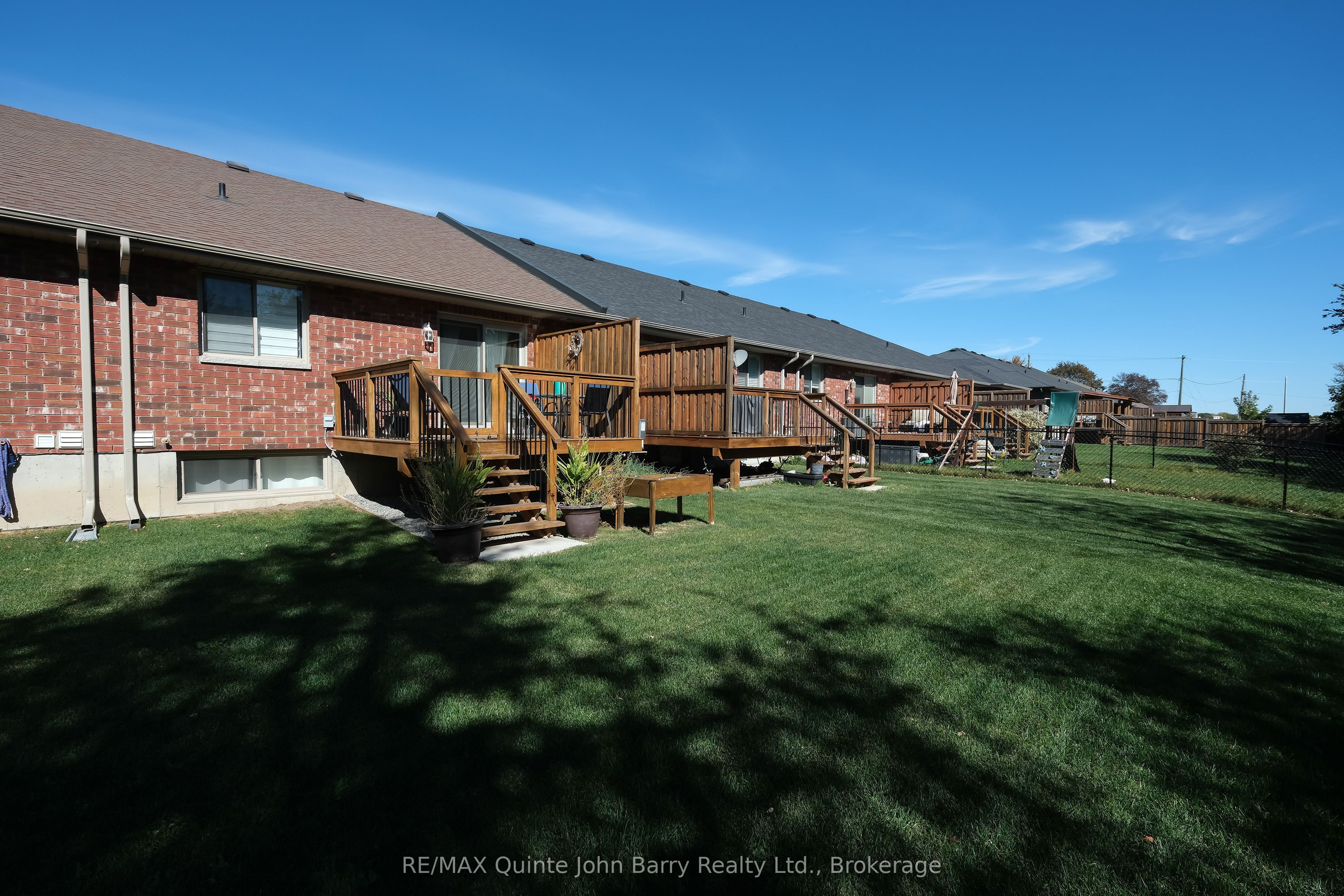 25 Hillside Meadow Drive Property Photo 25