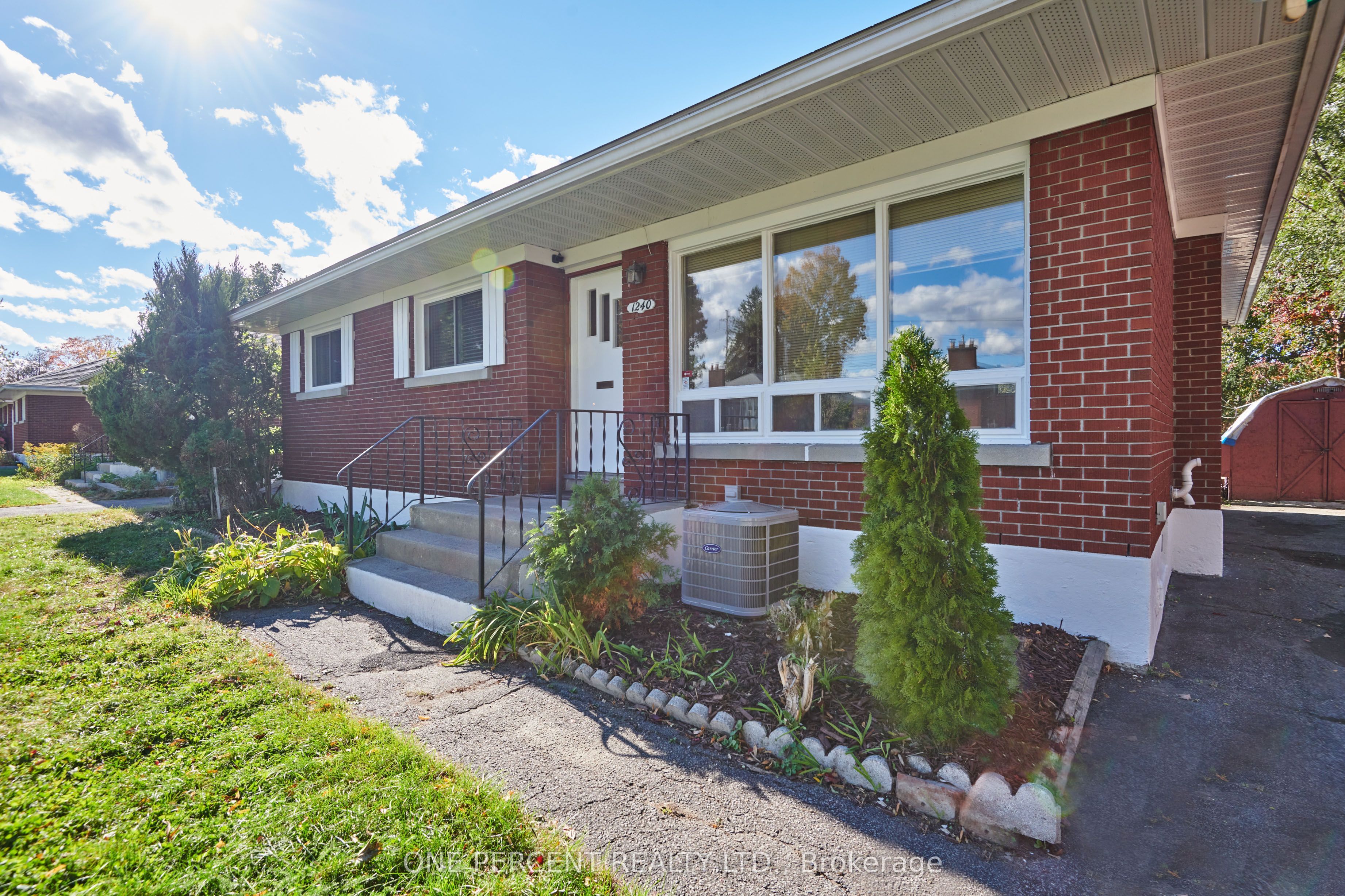 1240 Field Street Property Photo 4