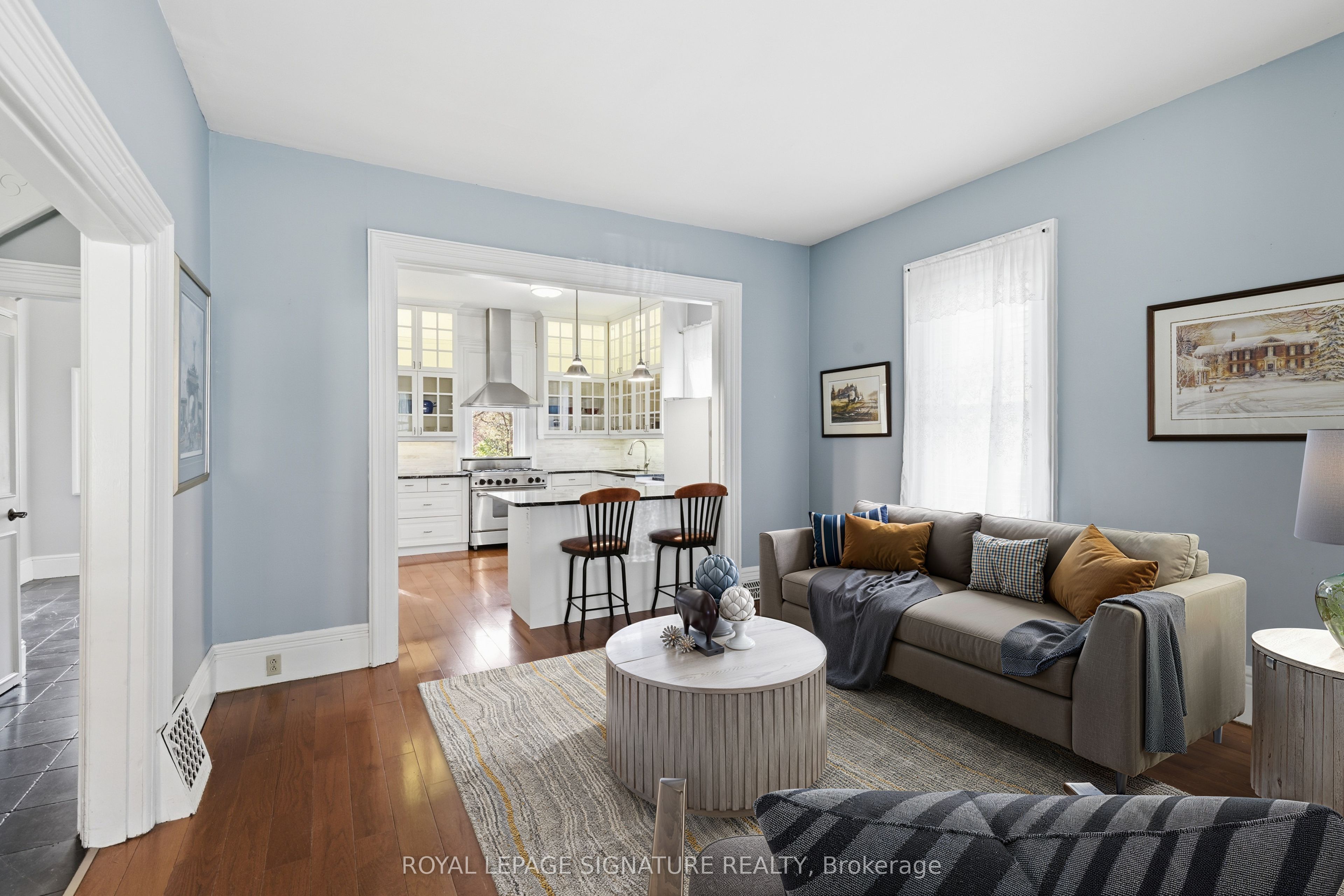 65 Bond Street W Property Photo 8