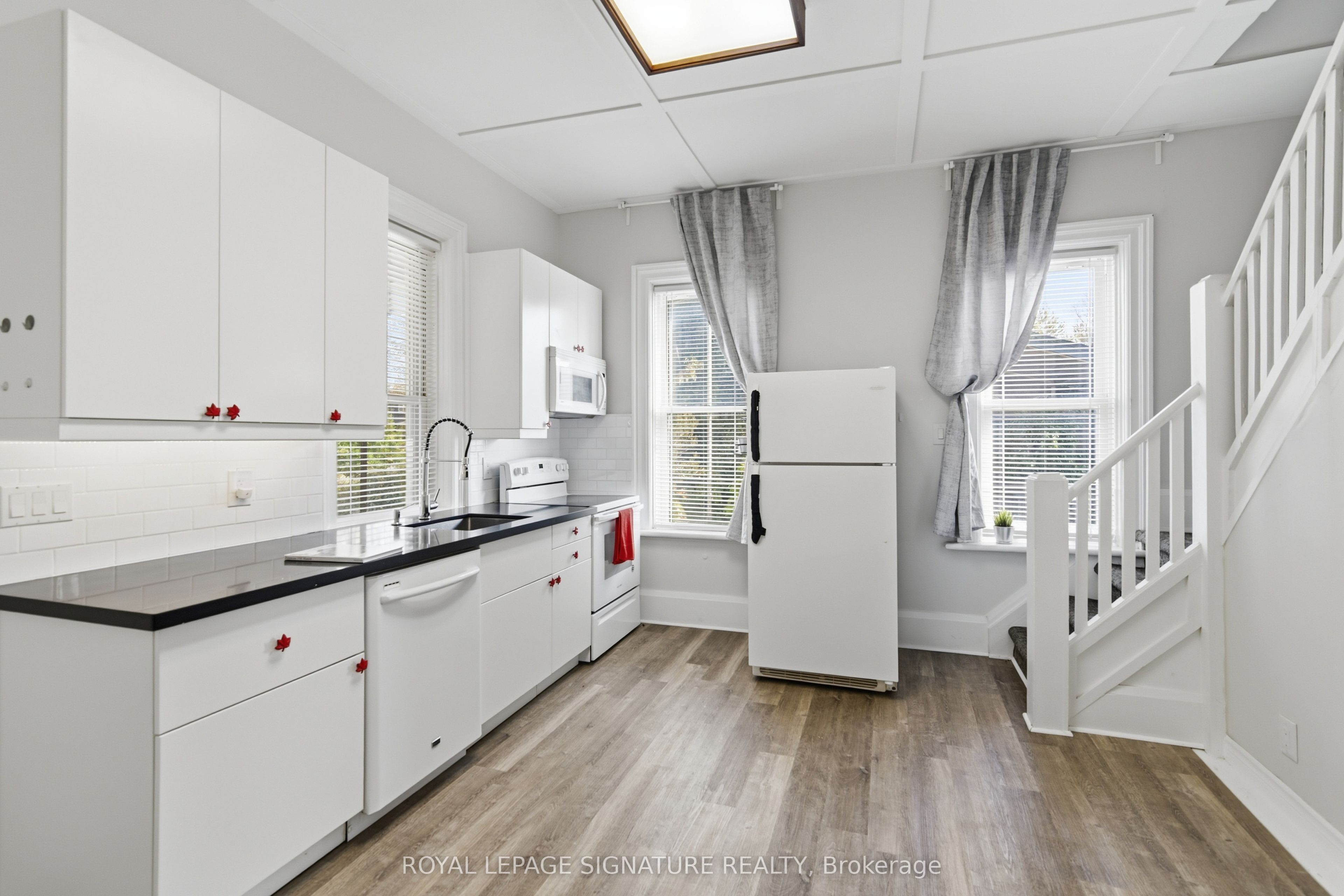65 Bond Street W Property Photo 10