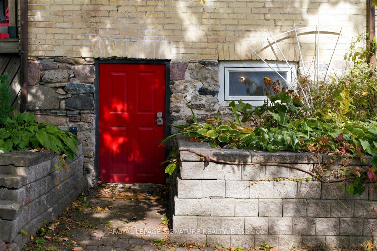 65 Bond Street W Property Photo 22
