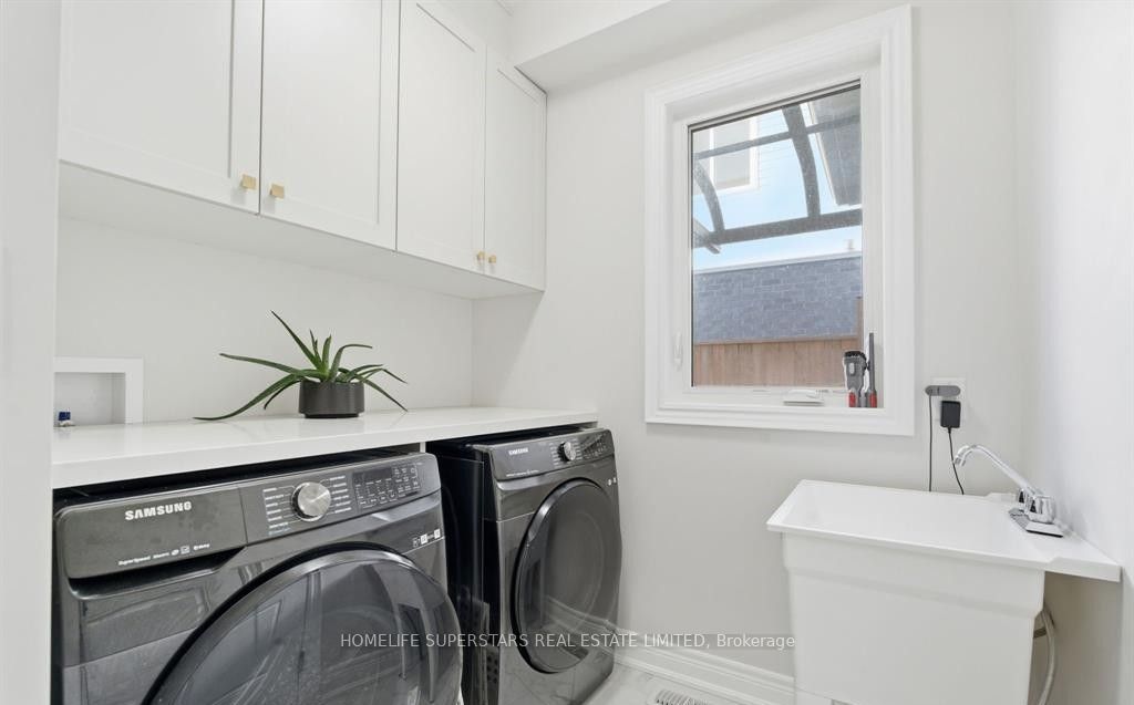 7403 Sherrilee Crescent Property Photo 17