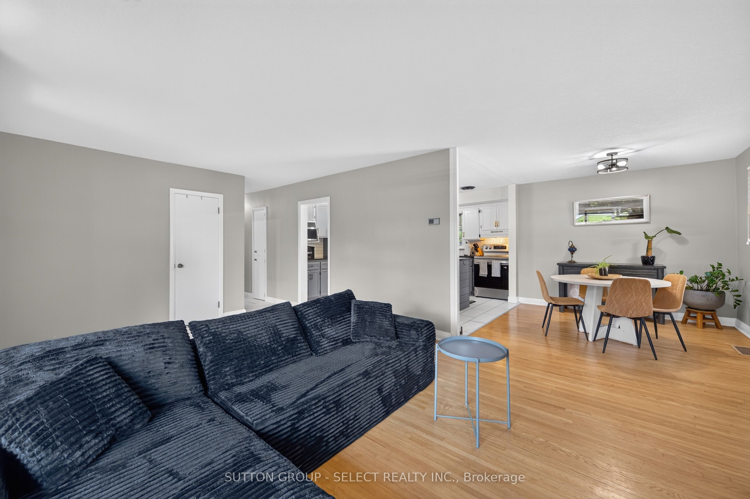 305 Stephen Street Property Photo 8