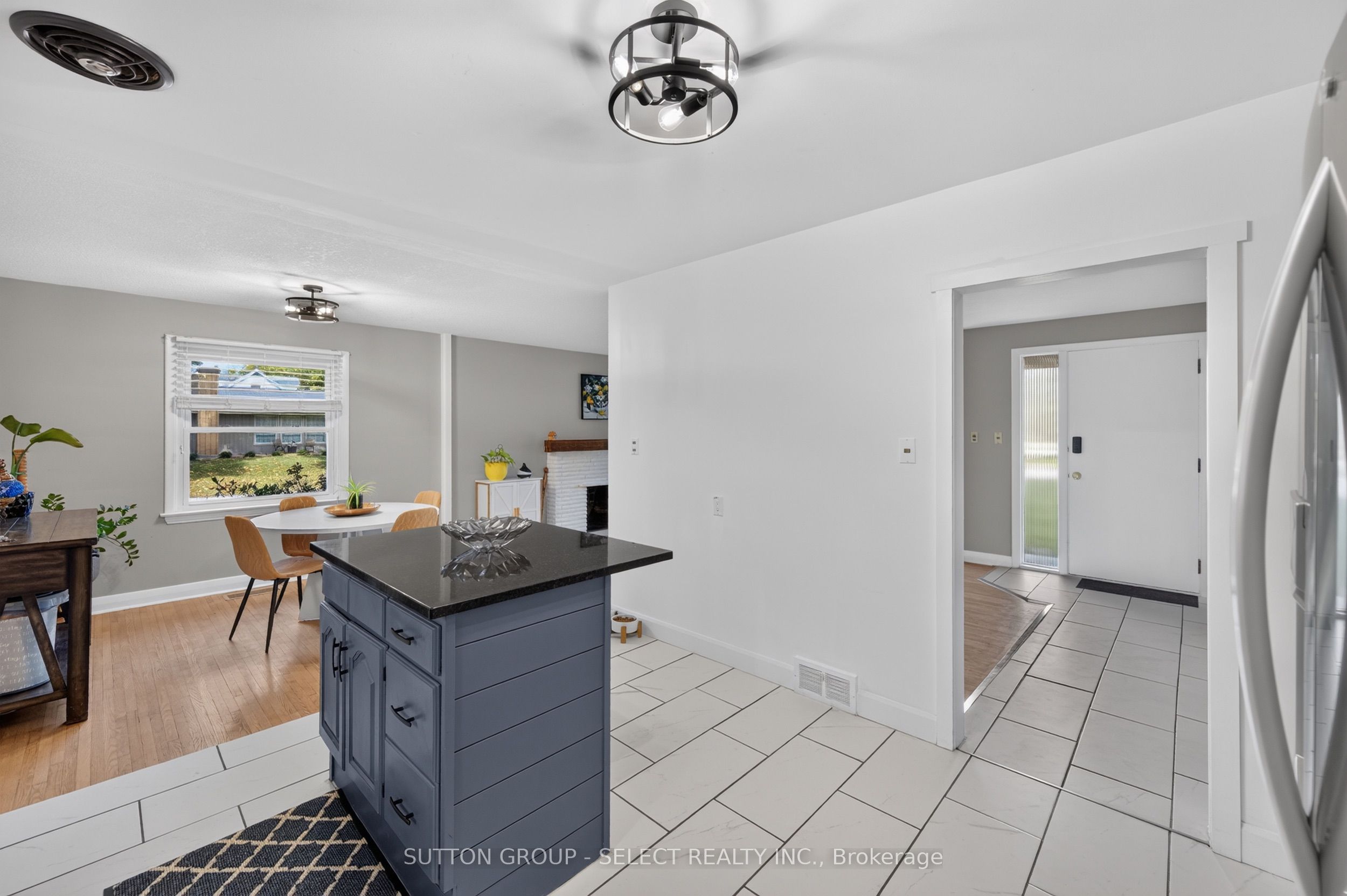305 Stephen Street Property Photo 14