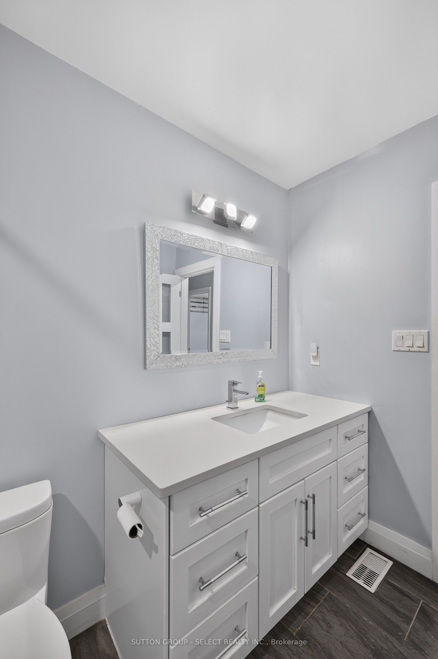 305 Stephen Street Property Photo 21