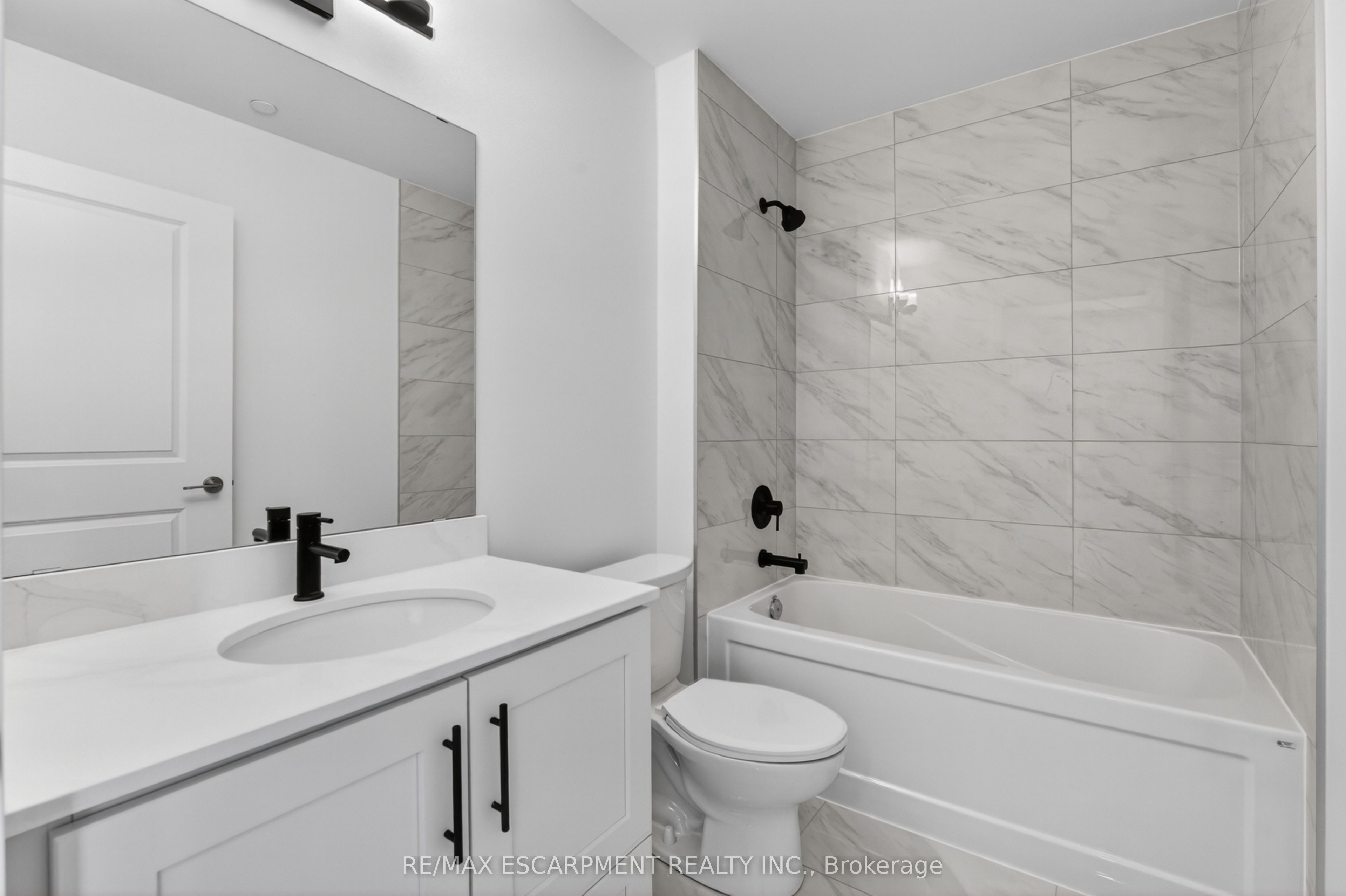 461 Green Road 703 Property Photo 10