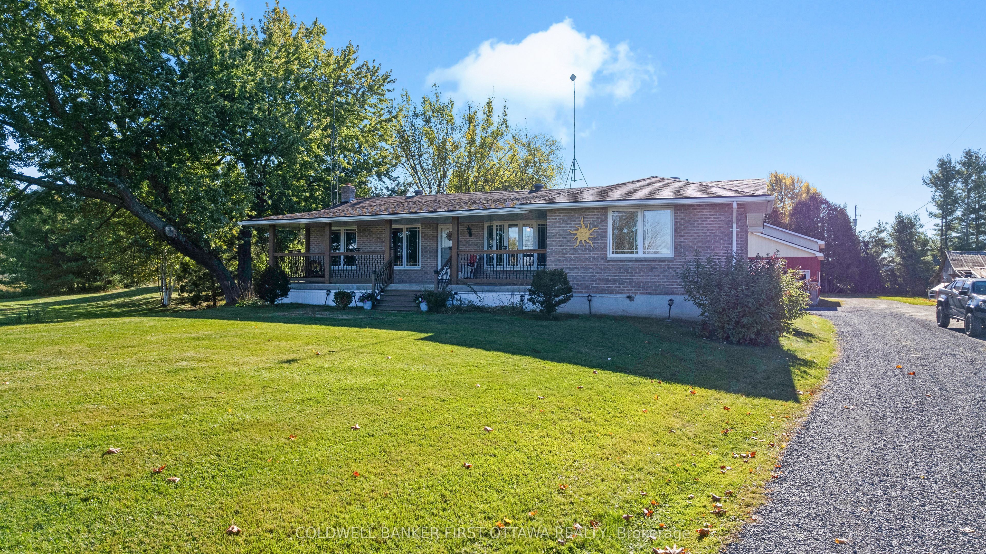 6739 43 Highway Property Photo 1