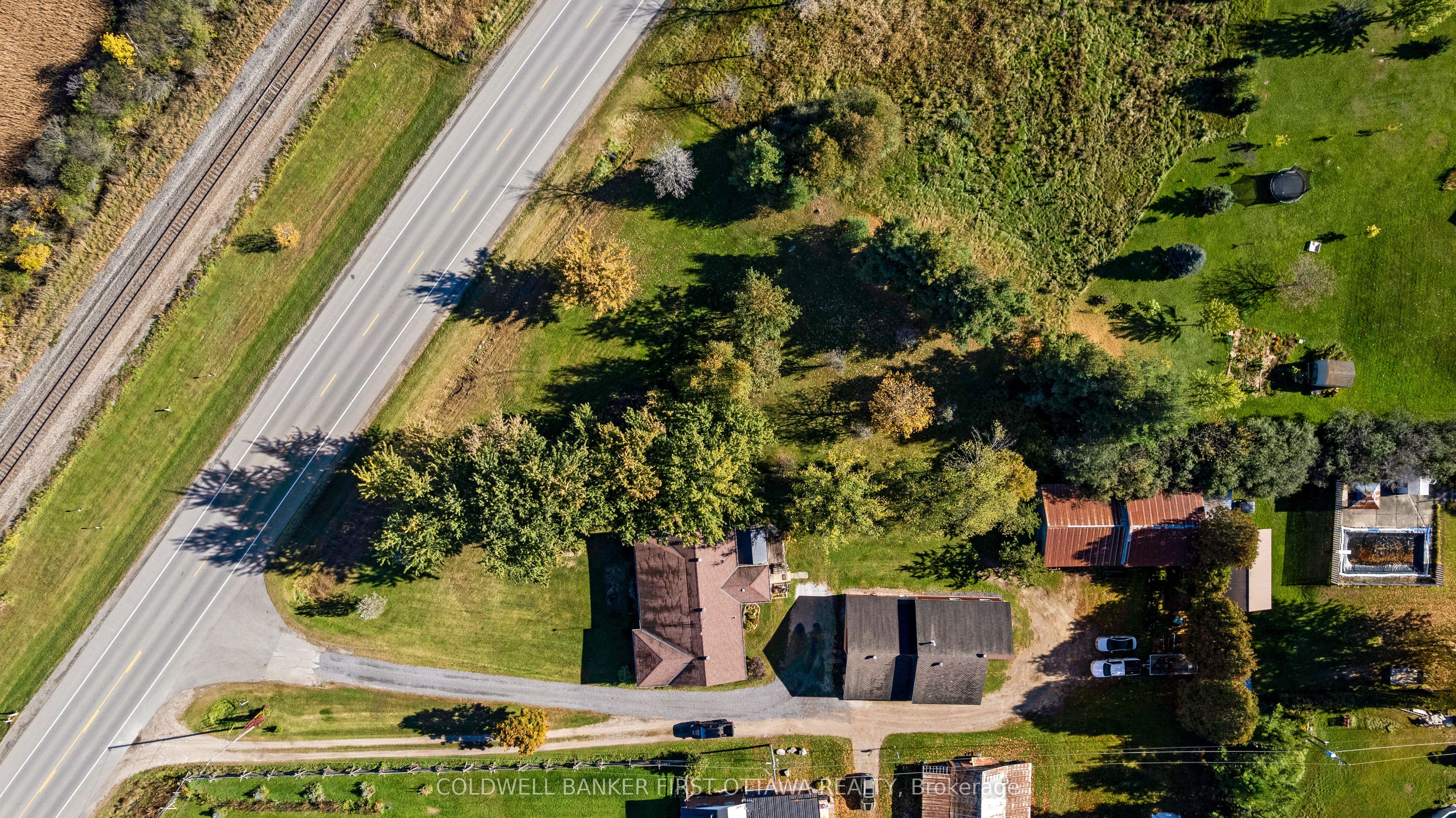 6739 43 Highway Property Photo 6