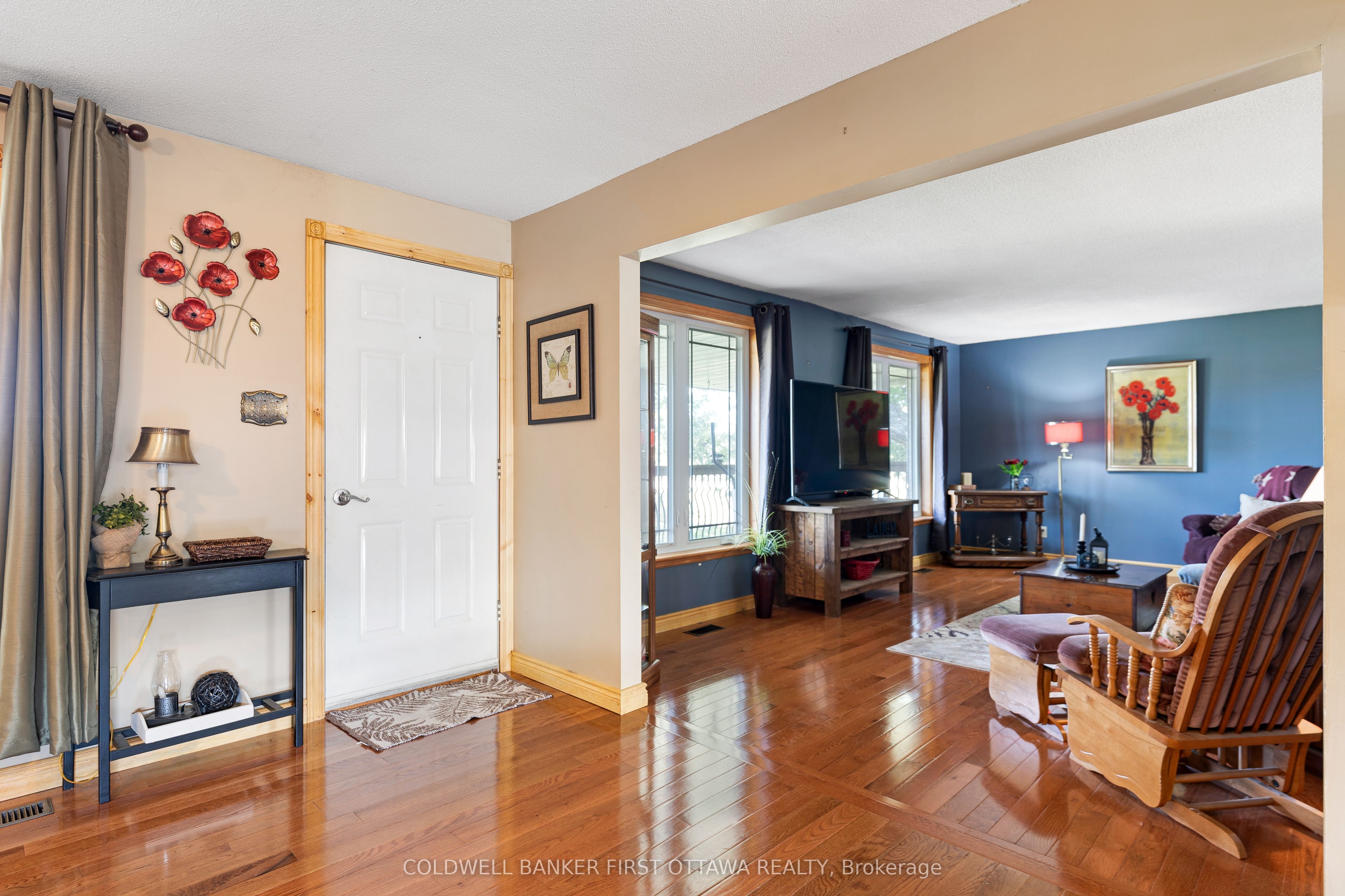 6739 43 Highway Property Photo 9