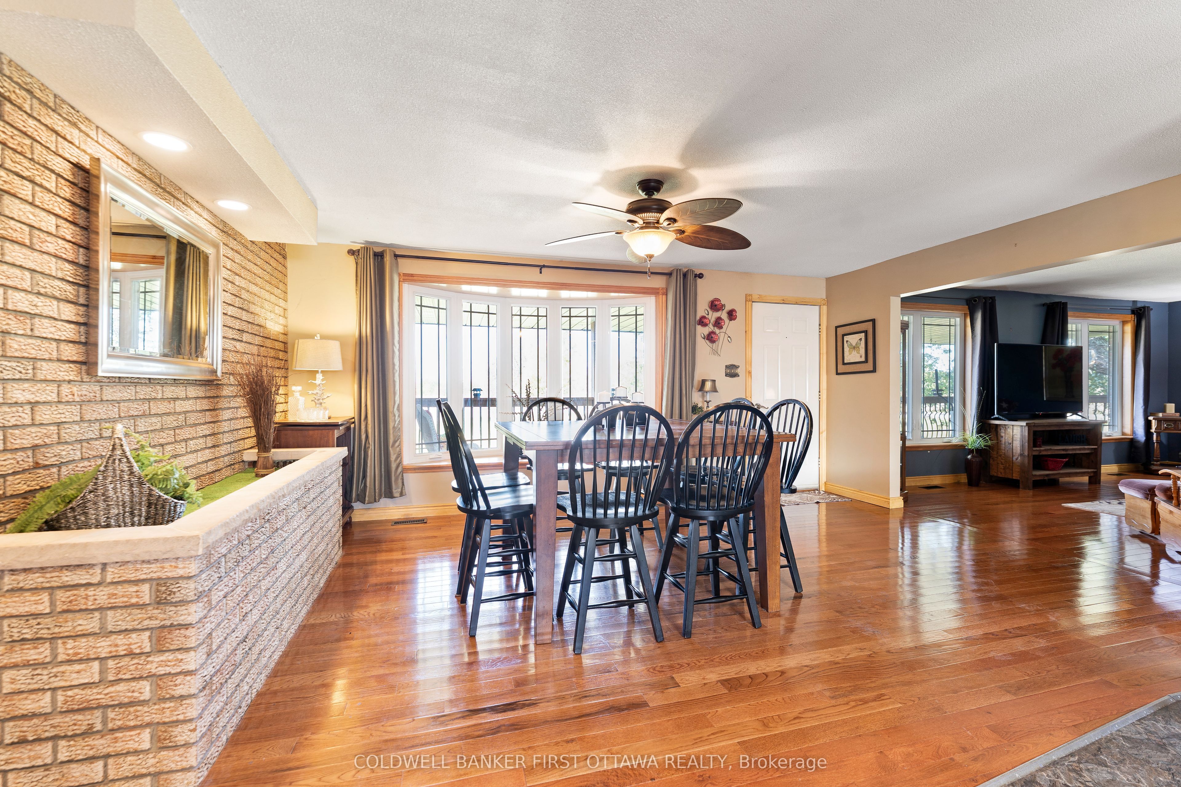 6739 43 Highway Property Photo 14