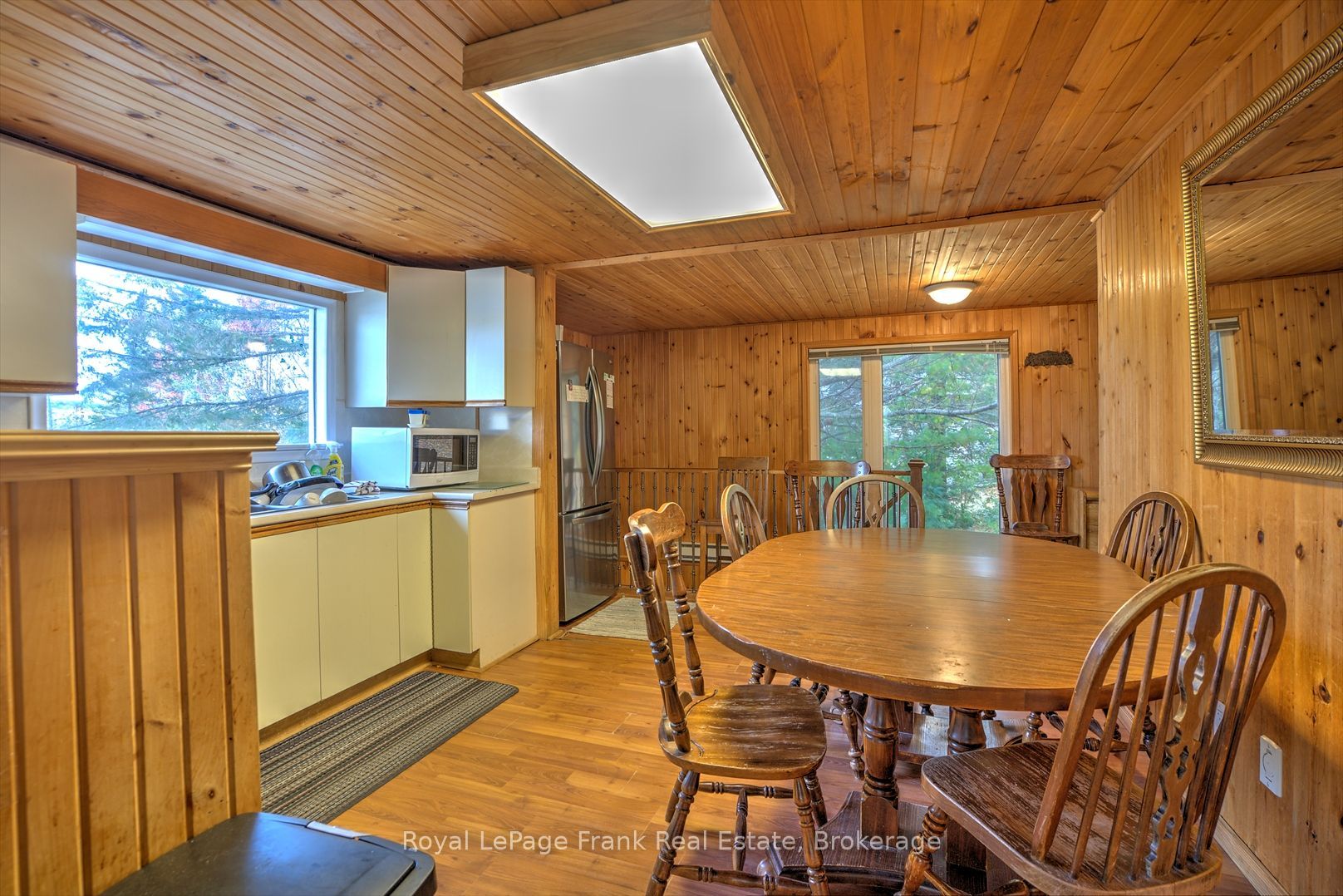 231 West Diamond Lake Road Property Photo 11