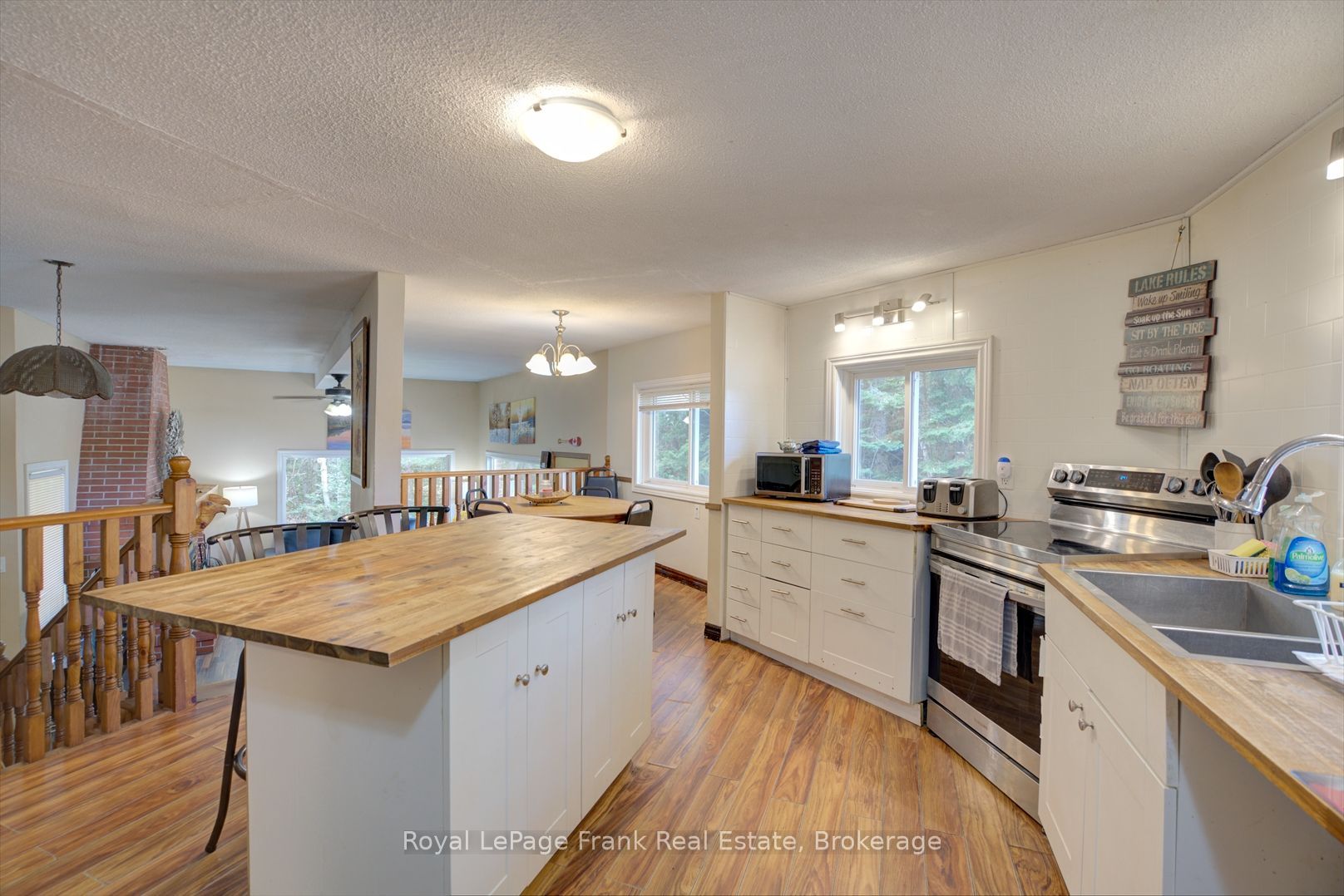 1031 Constance Road Property Photo 12