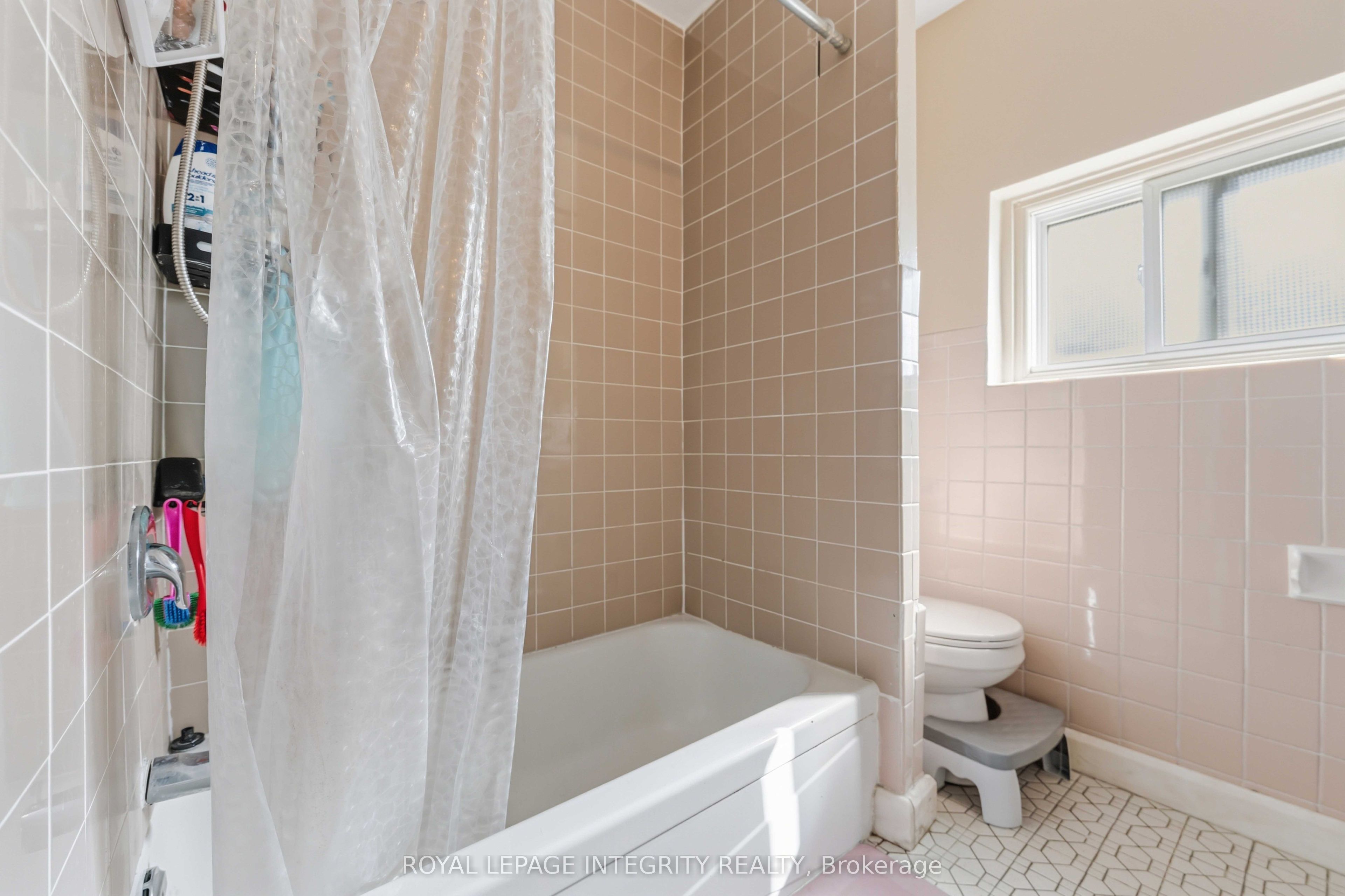 266 Preston Street N Property Photo 23