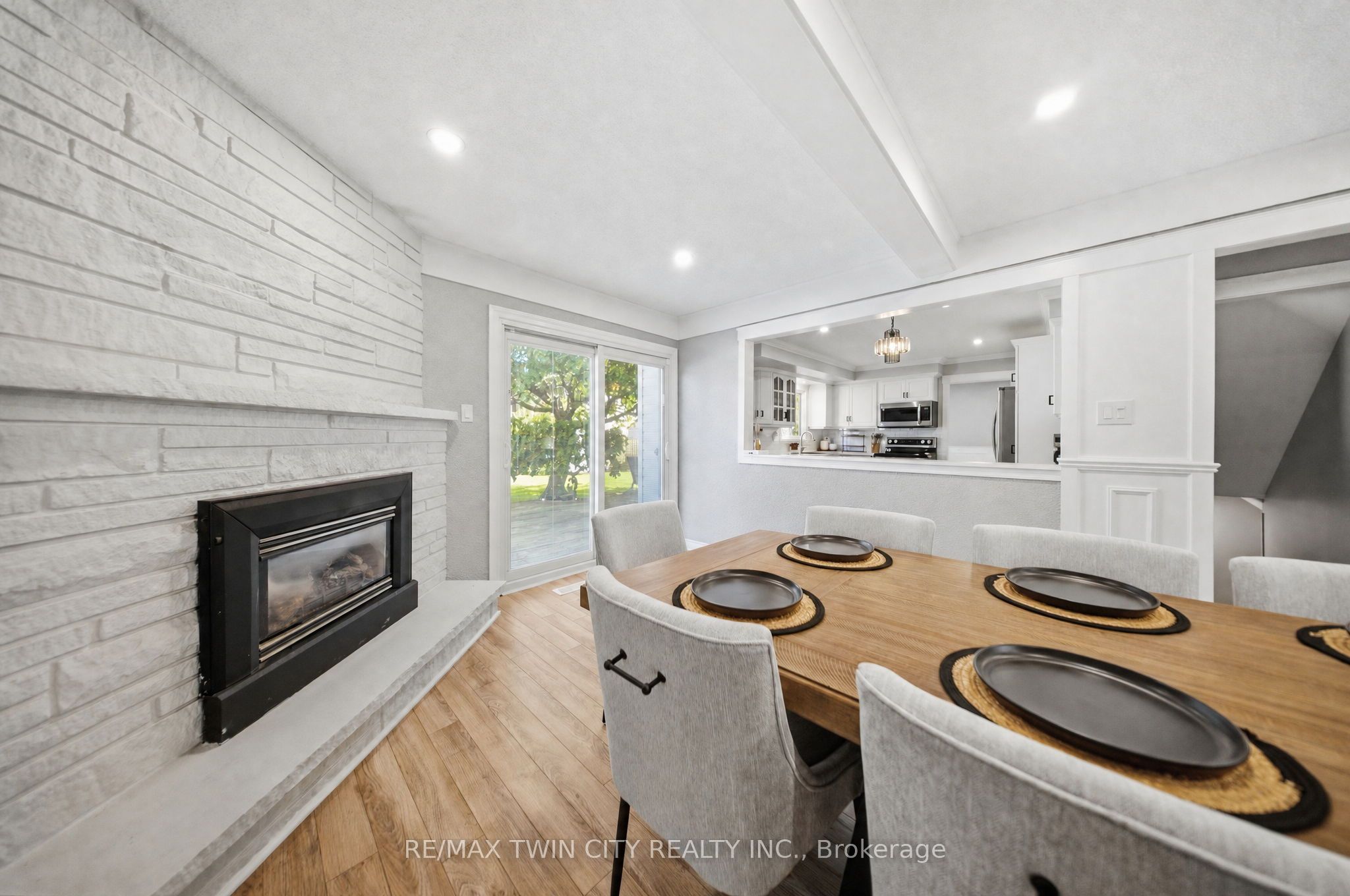 25 Cedarland Drive Property Photo 8