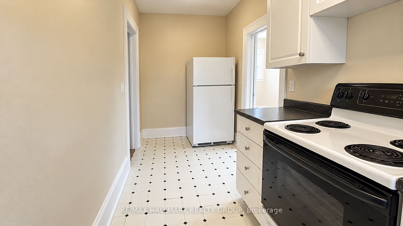 94 Fairmont Avenue 3 Property Photo 6