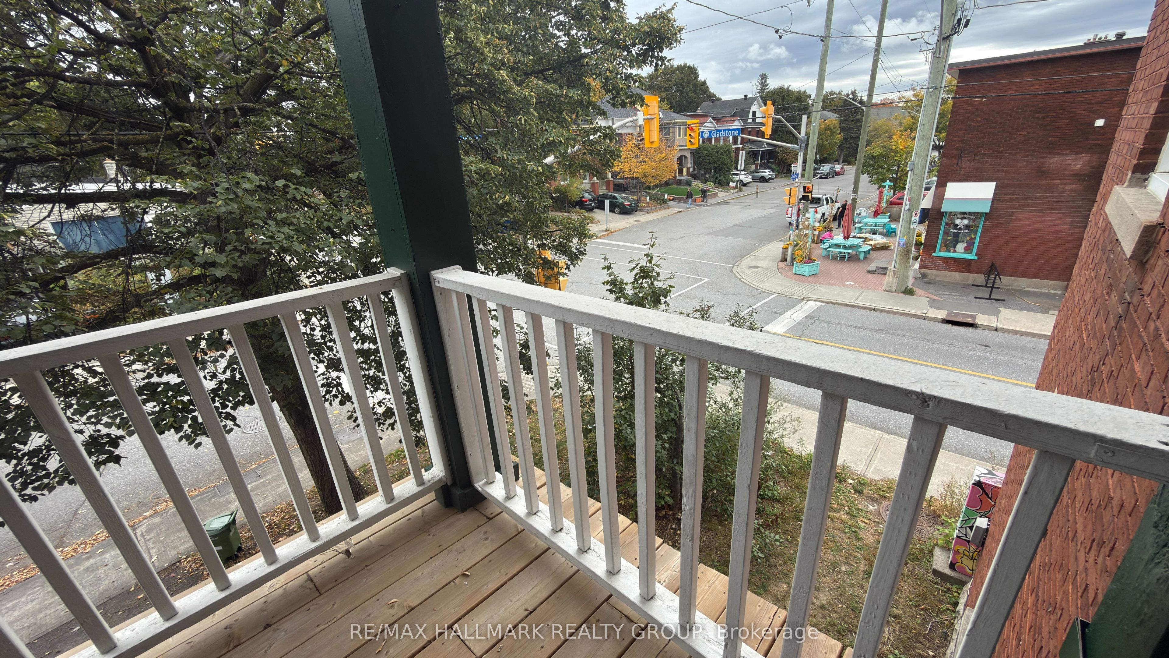 94 Fairmont Avenue 3 Property Photo 9