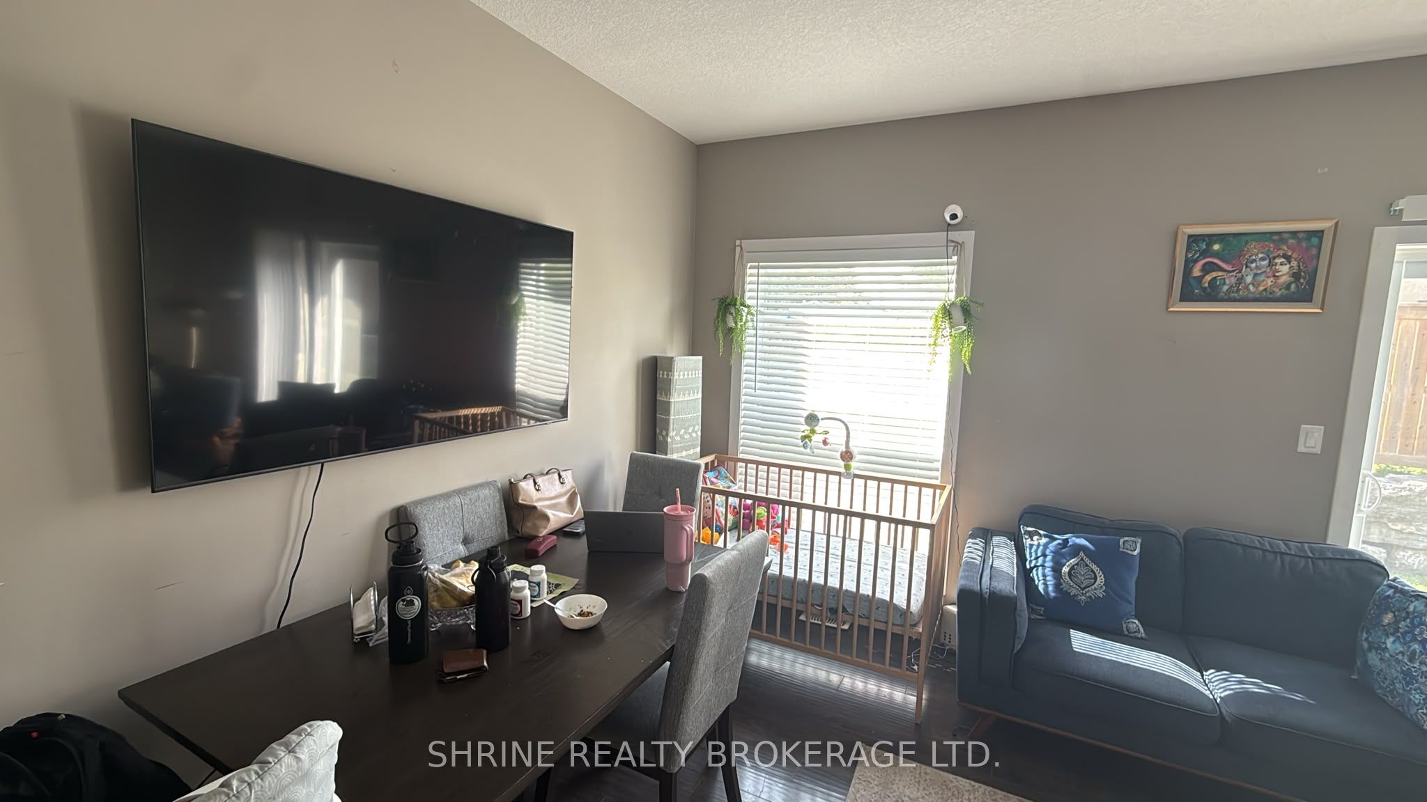 439 Athlone Avenue 6a Property Photo 4
