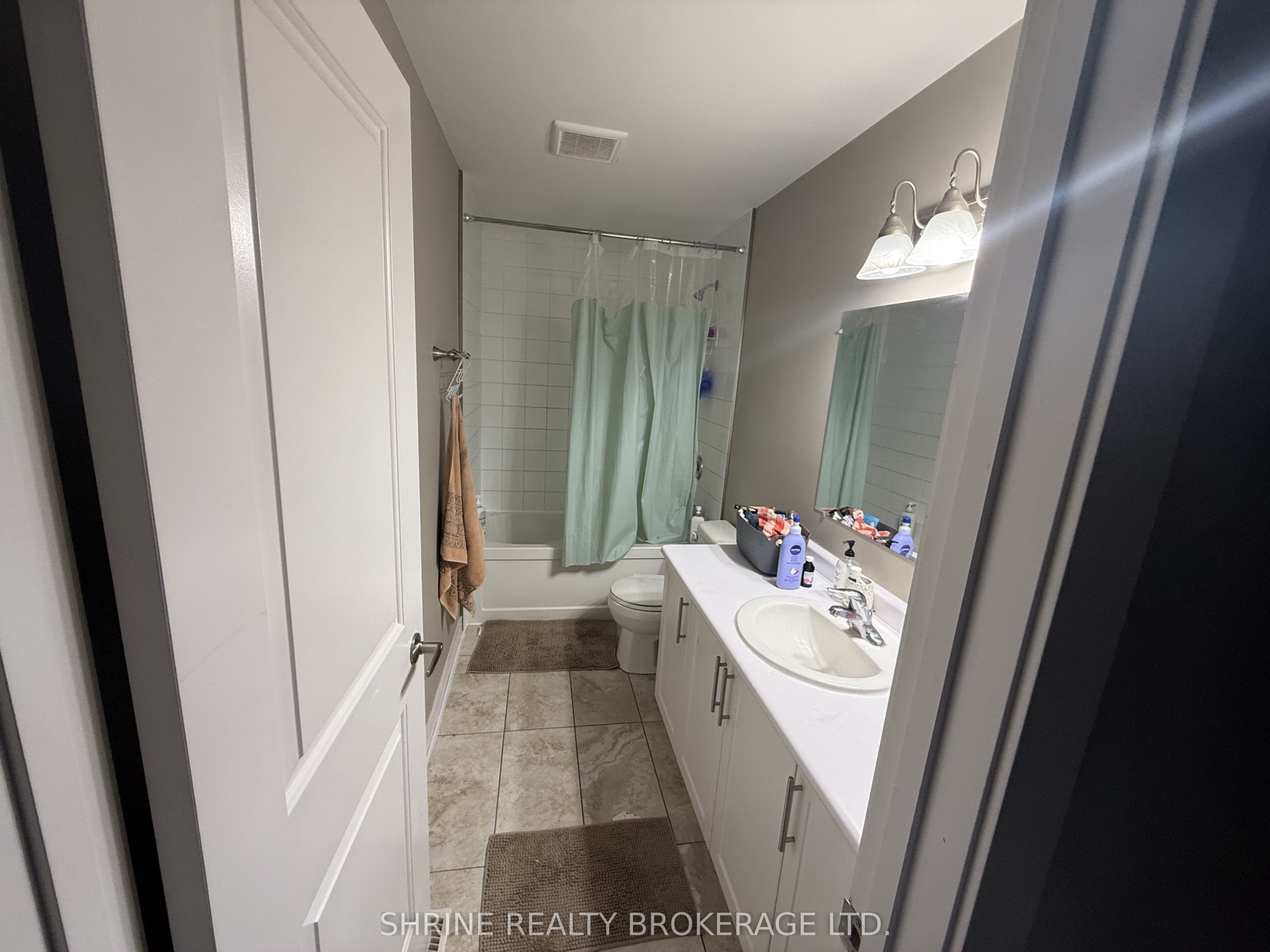 439 Athlone Avenue 6a Property Photo 8