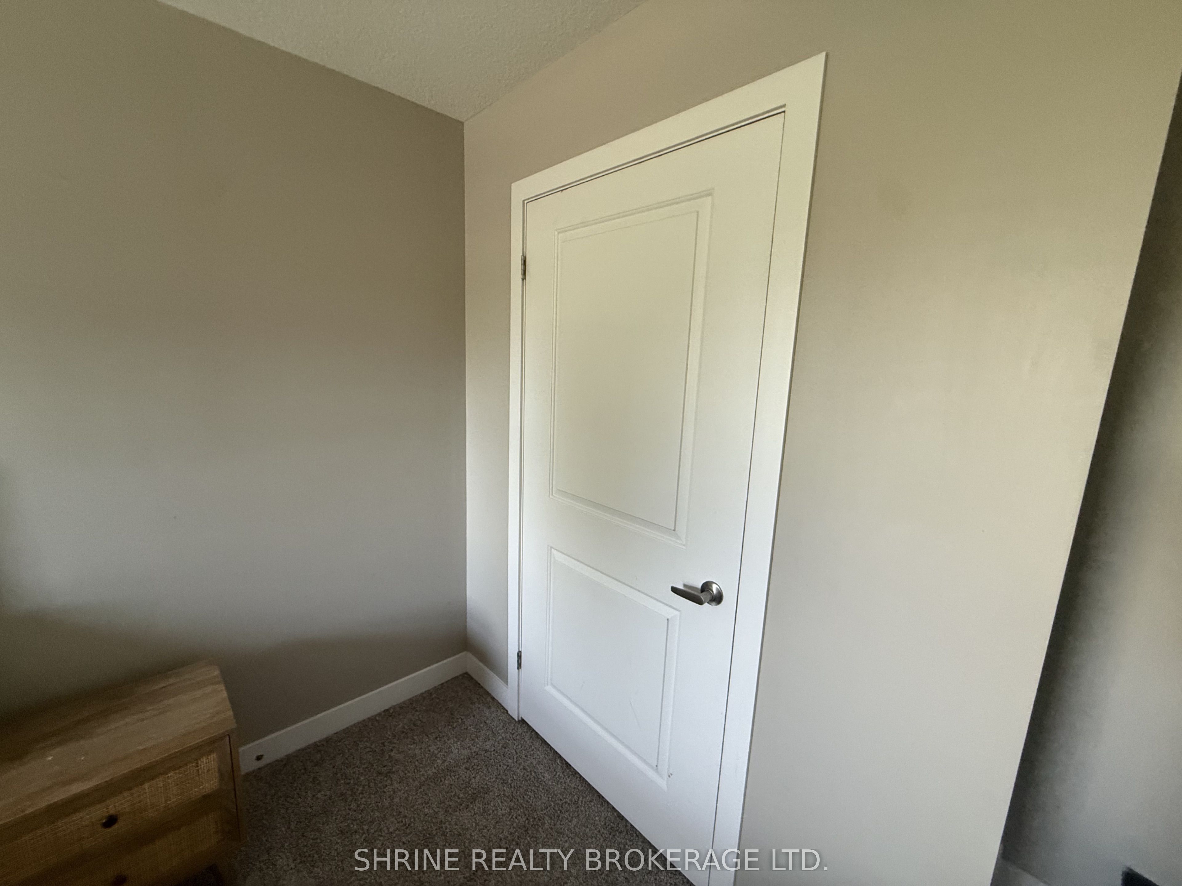 439 Athlone Avenue 6a Property Photo 9
