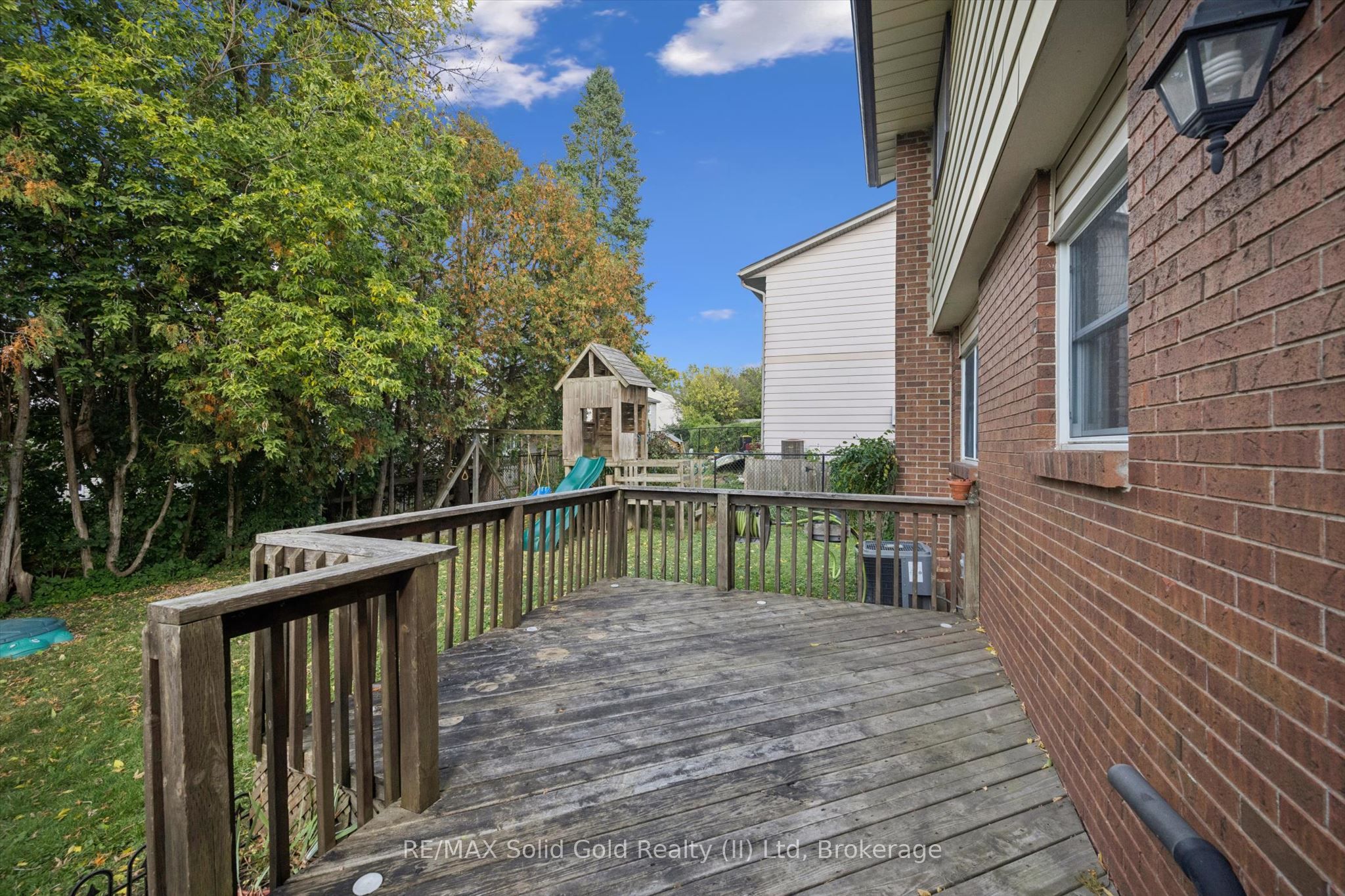 143 Hillbrook Crescent Property Photo 32