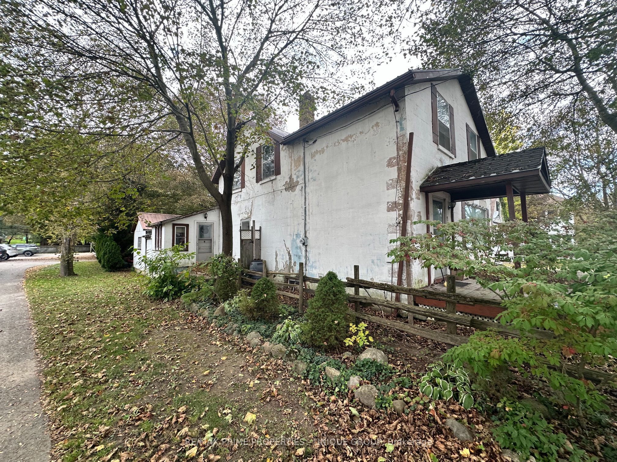 135 Elgin Street N Property Photo 3