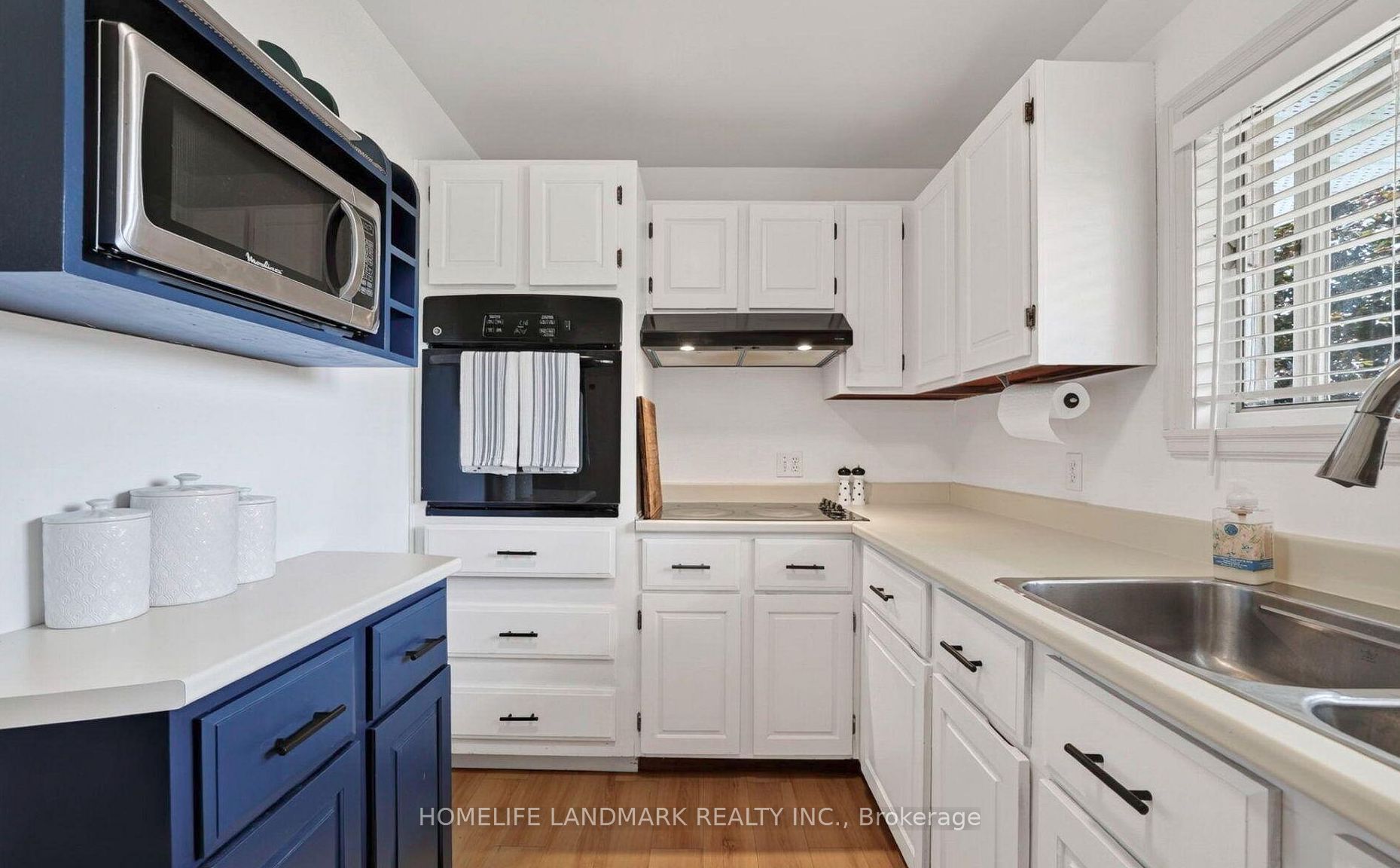 1215 Princess Street Property Photo 12