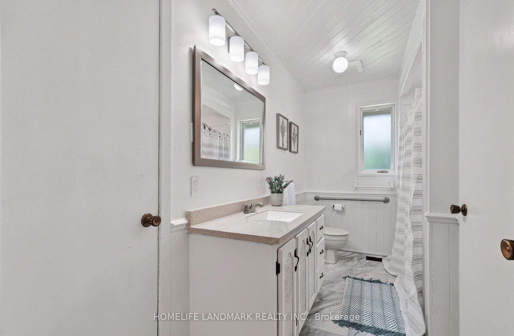 1215 Princess Street Property Photo 14