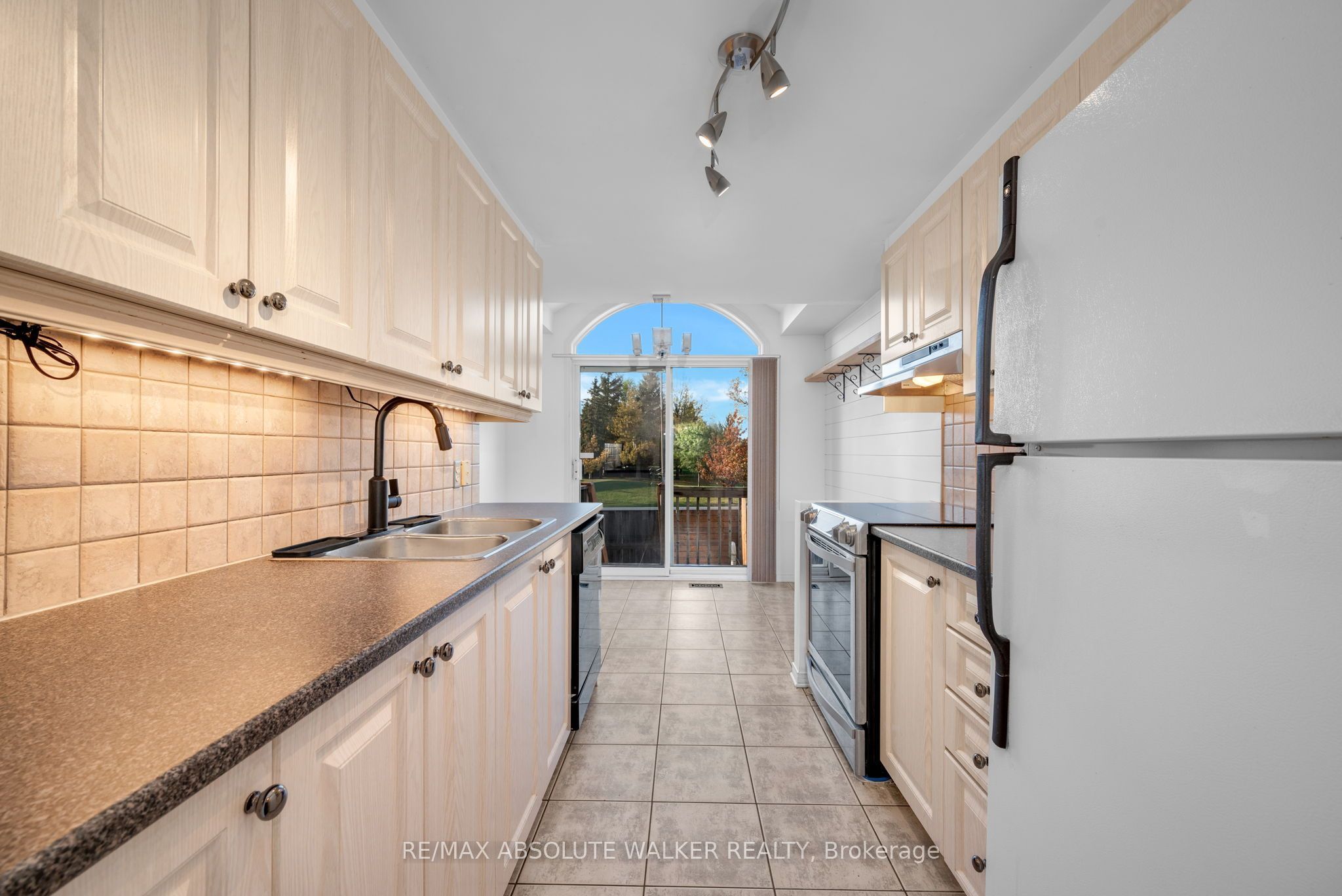 6376 Sablewood Place Property Photo 12