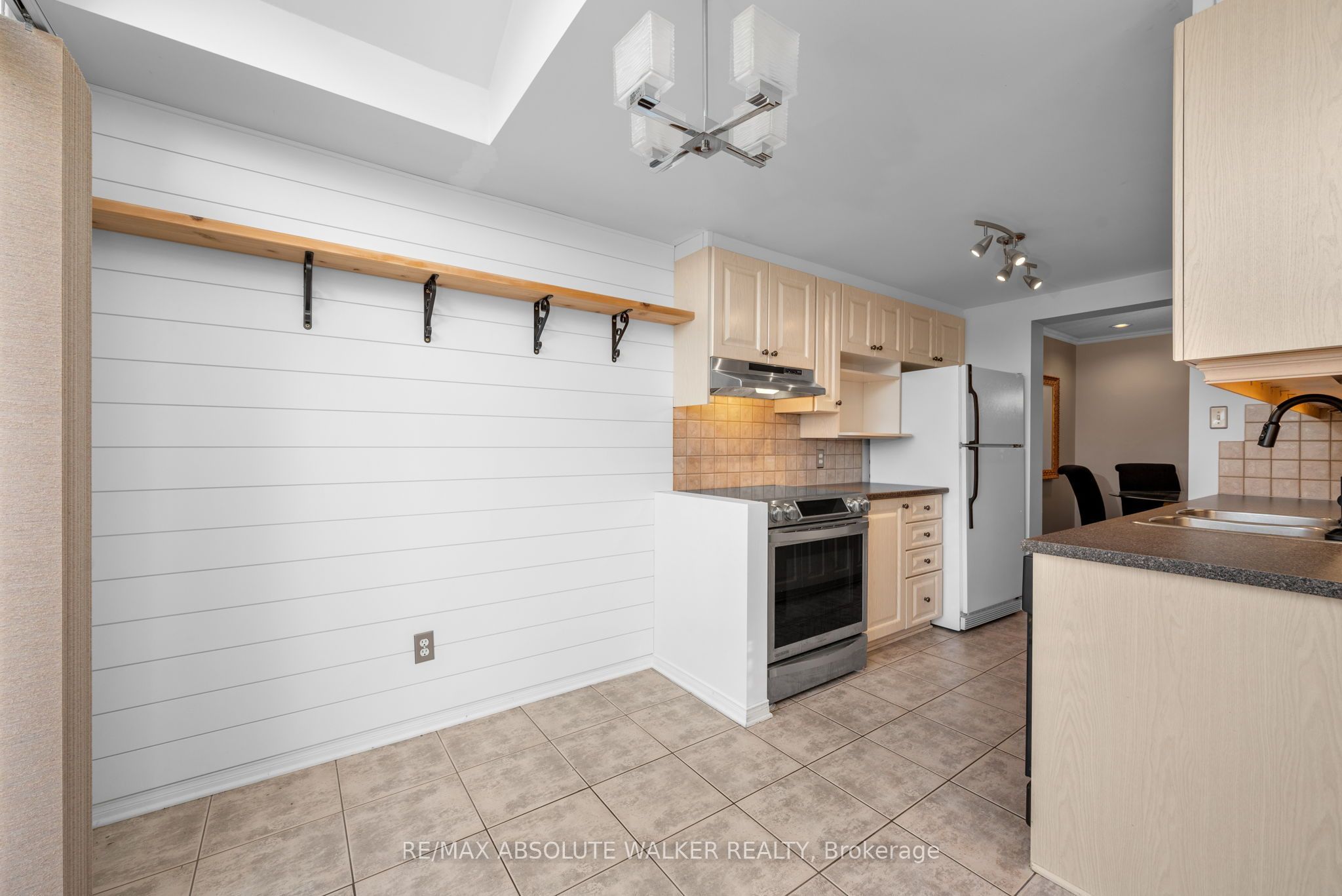 6376 Sablewood Place Property Photo 16