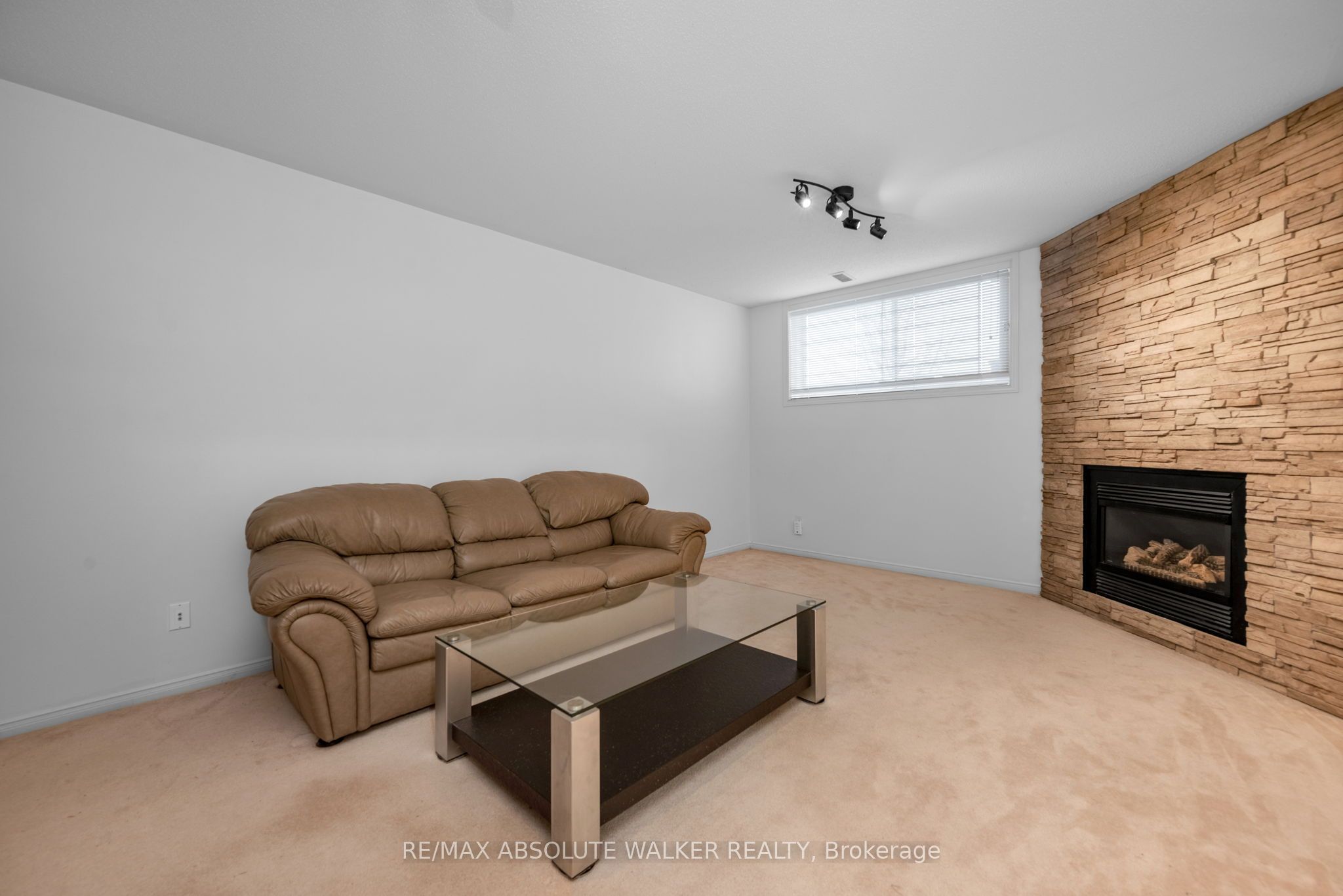 6376 Sablewood Place Property Photo 33