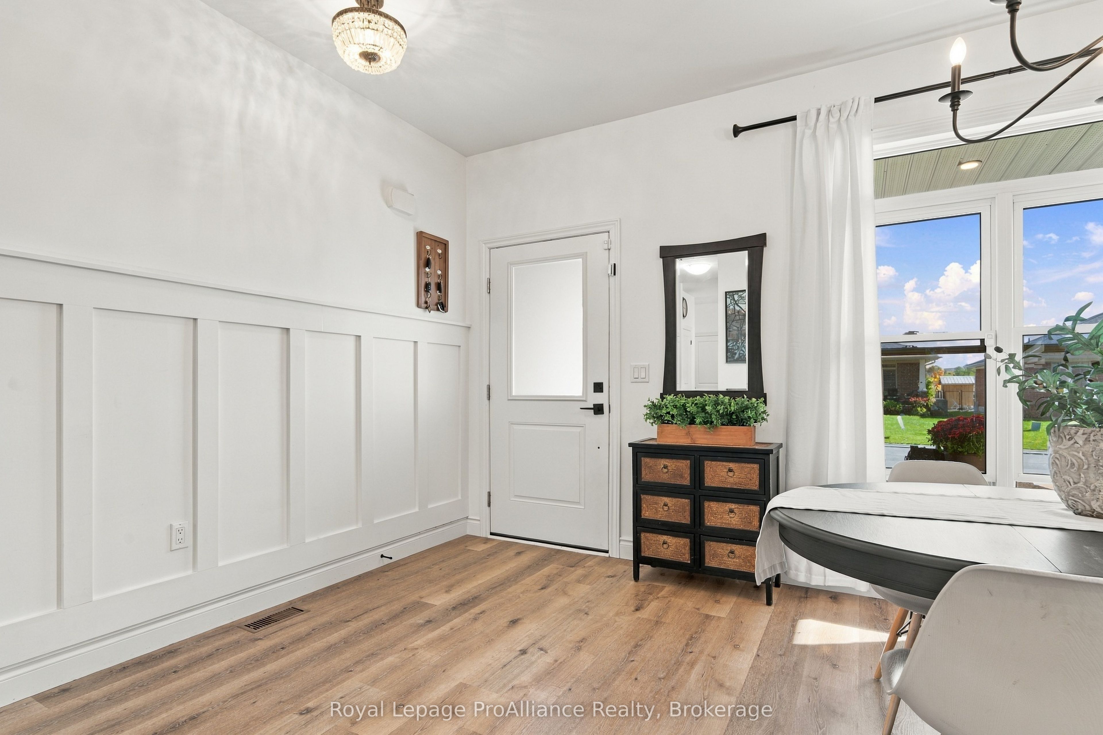 28 Aberdeen Street W Property Photo 15
